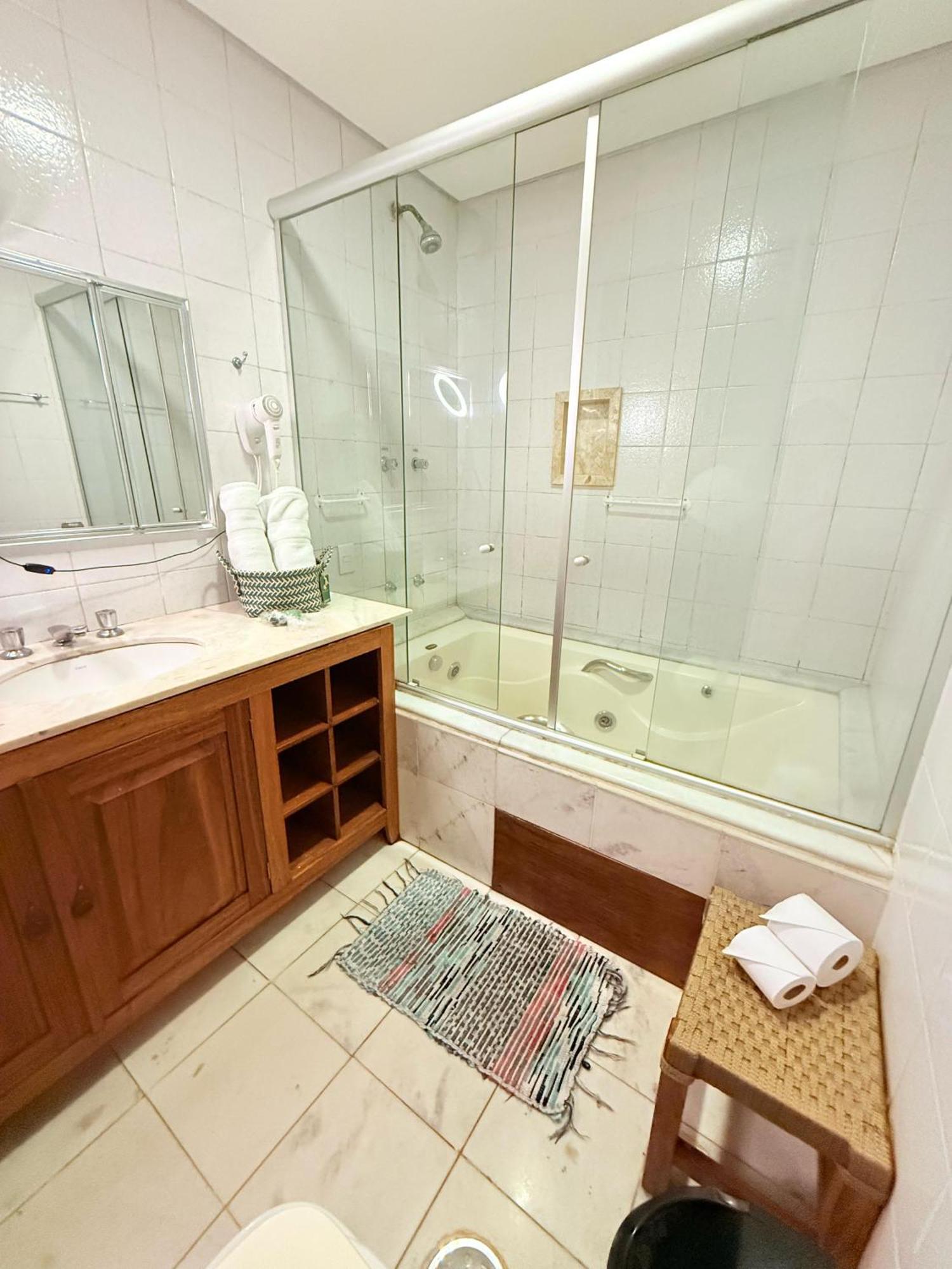 Deluxe Suite with Spa Bath,1651310336:JPEG