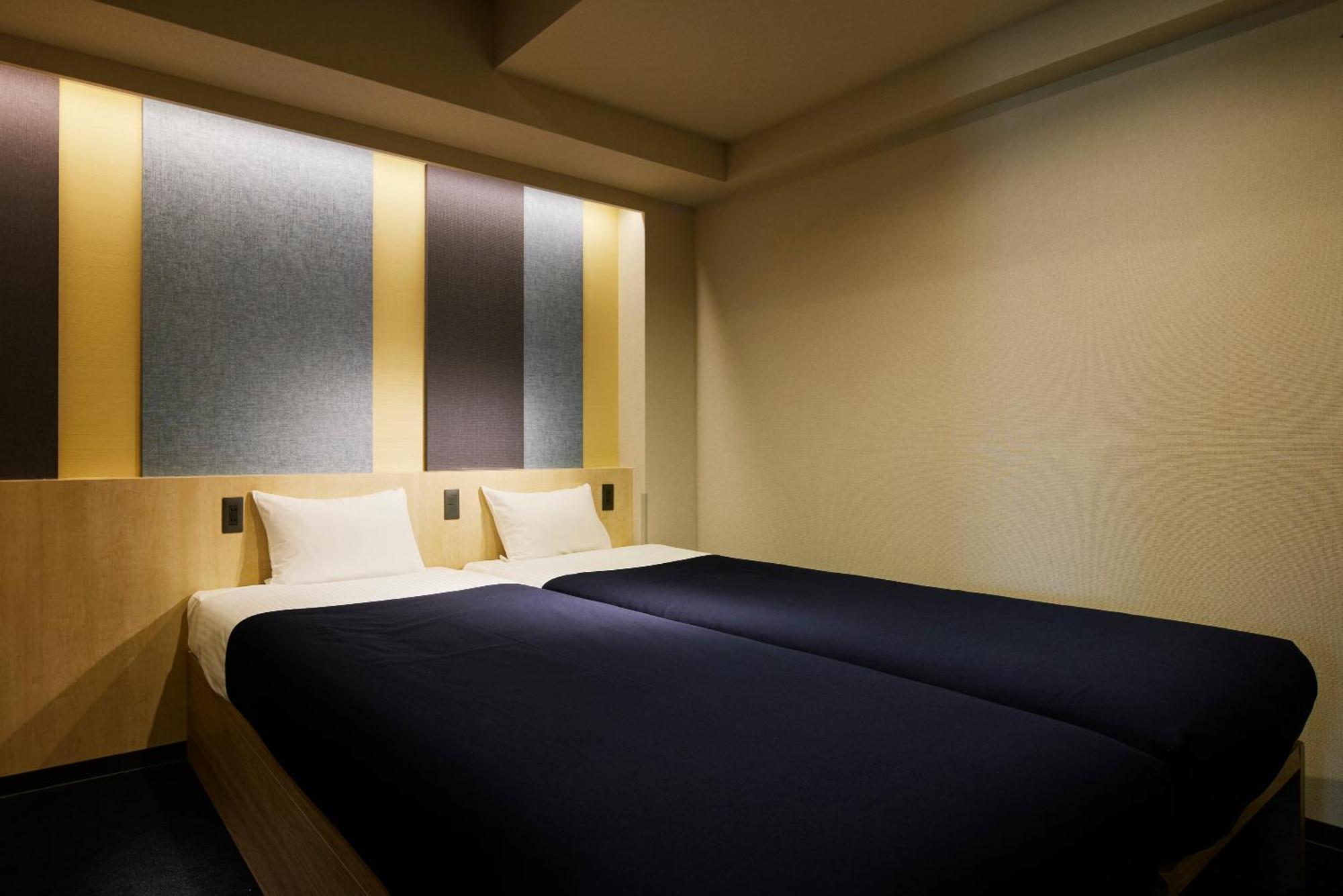Deluxe 6 Beds