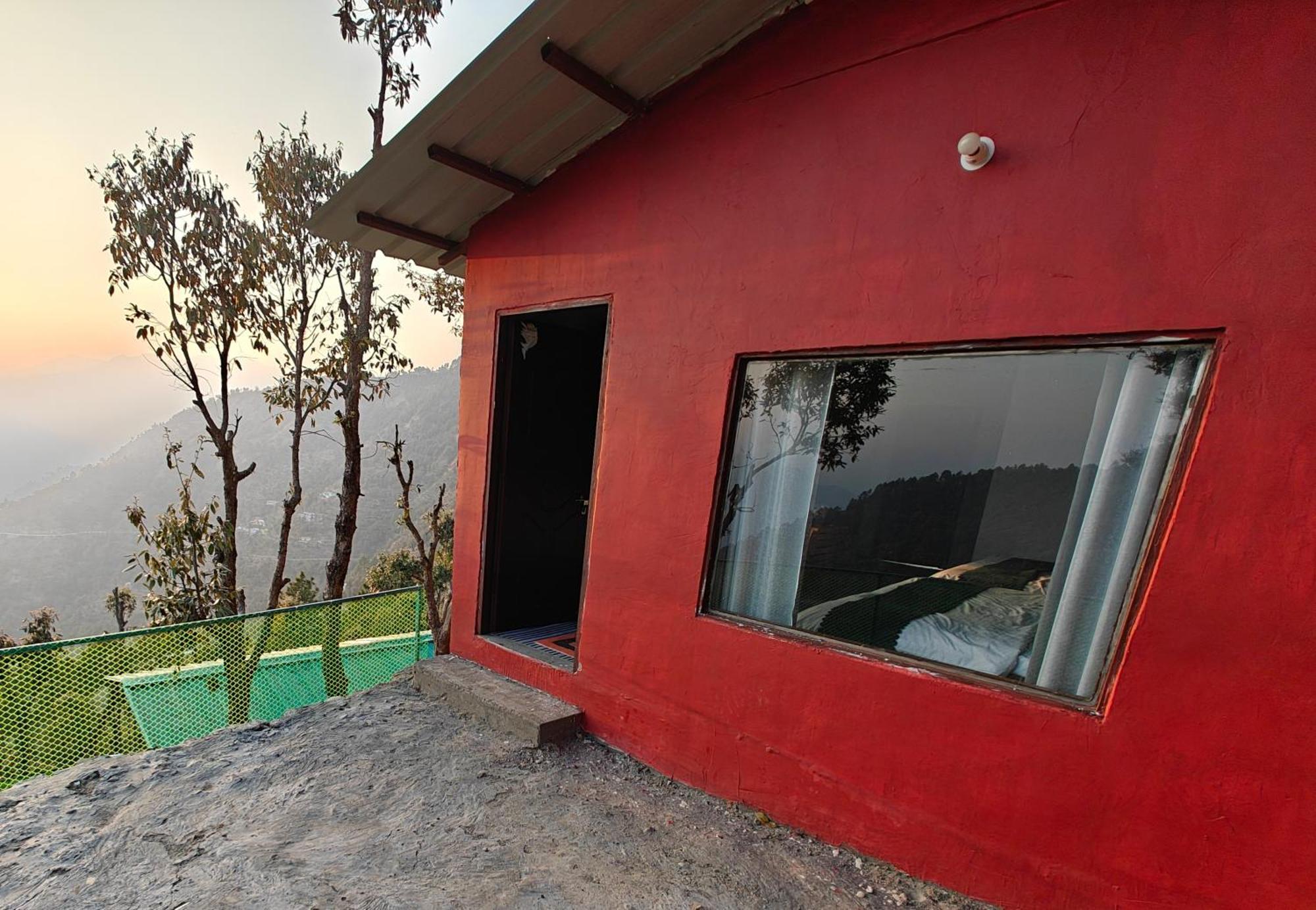 Family Room,1759836721:JPEG