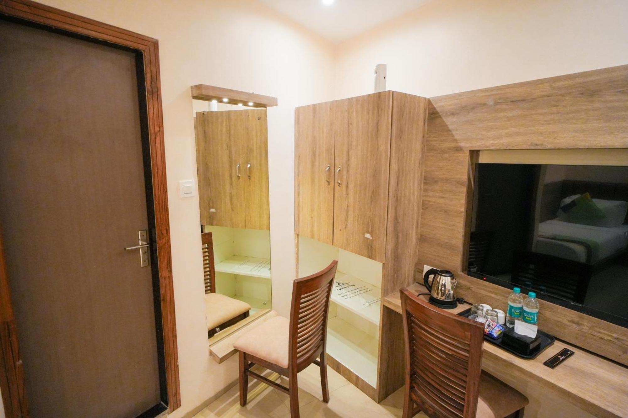 Deluxe Double Room,1657486768:JPEG