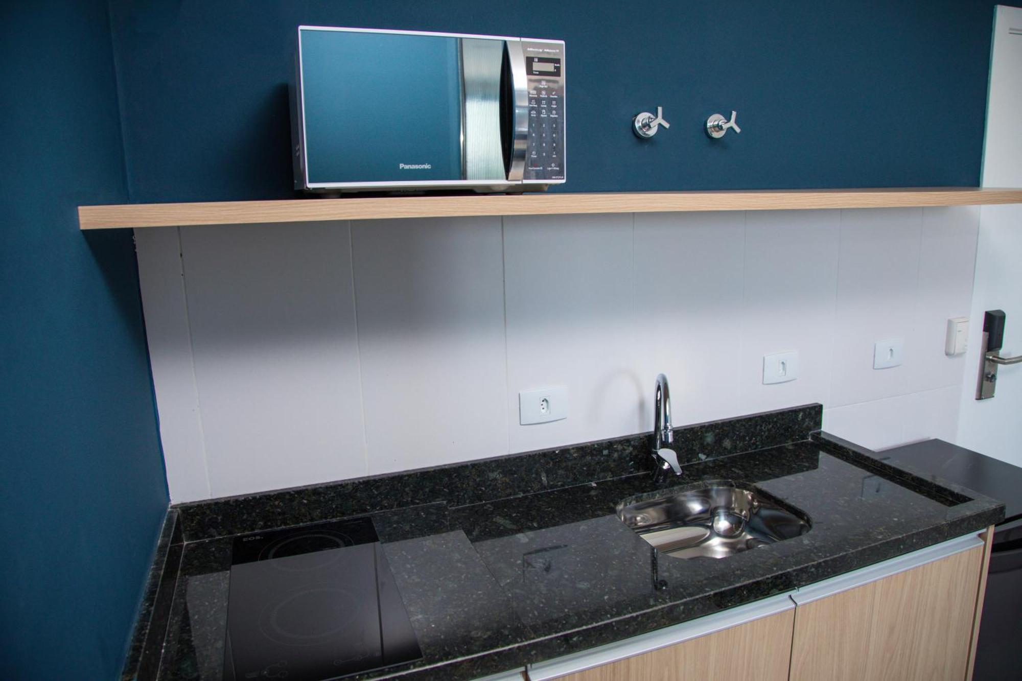 Deluxe Queen Suite