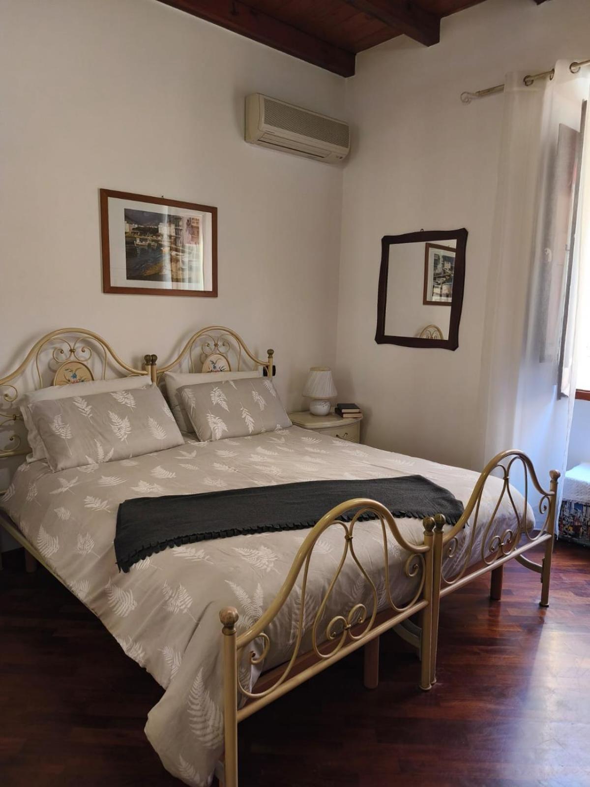 Double or Twin Room Private Bathroom