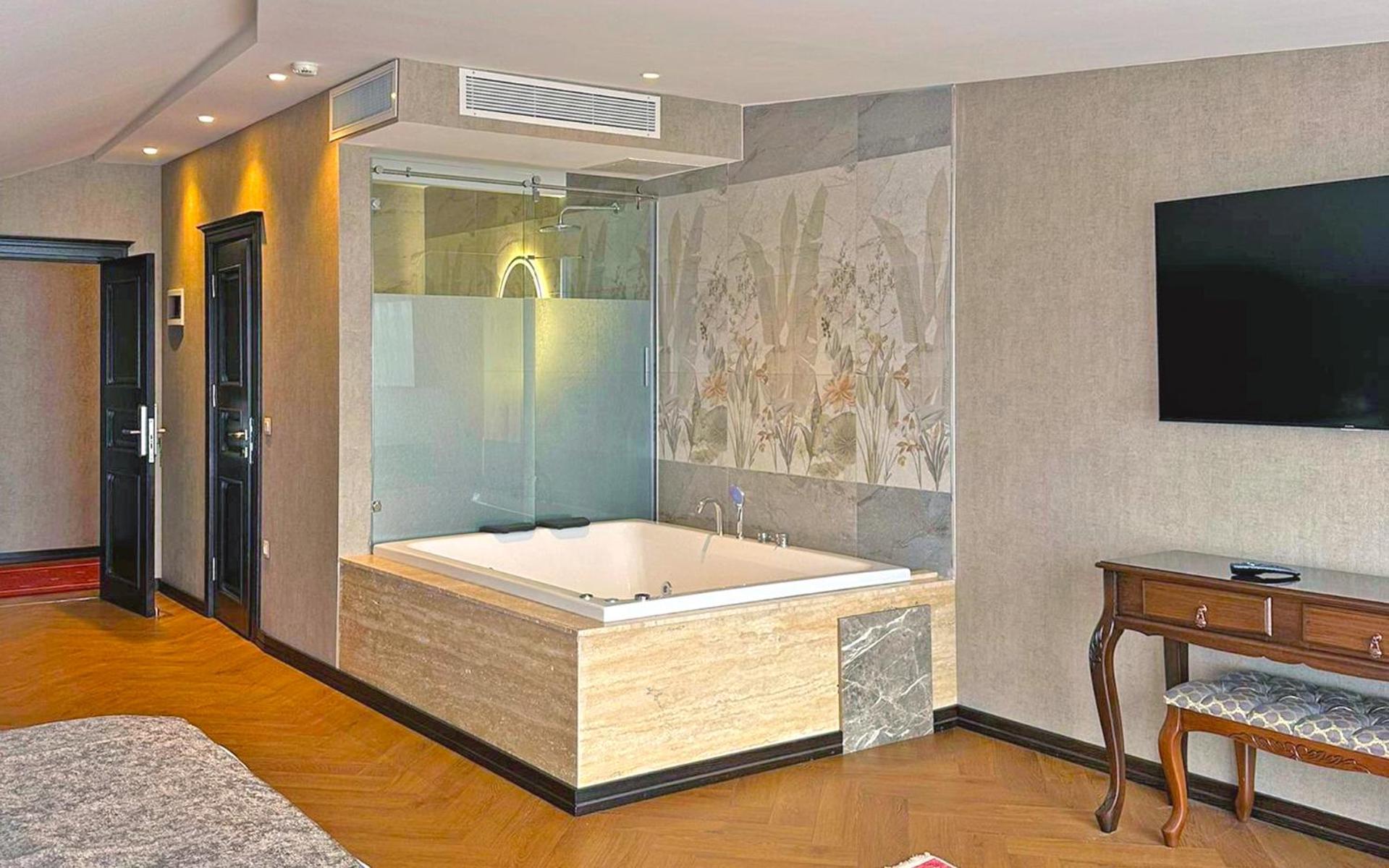 Habitación Doble Deluxe con balcón y vistas al mar