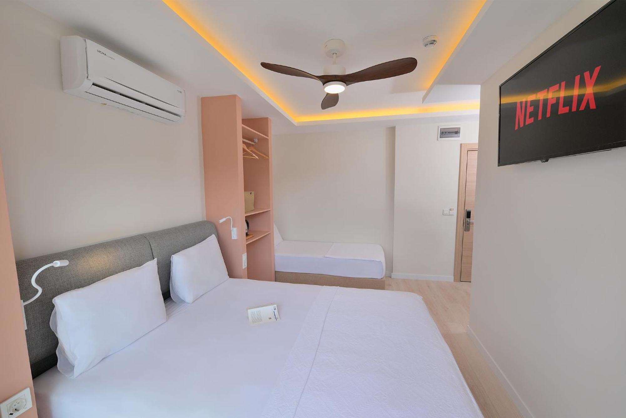 Triple Room with Balcony,1661133234:JPEG