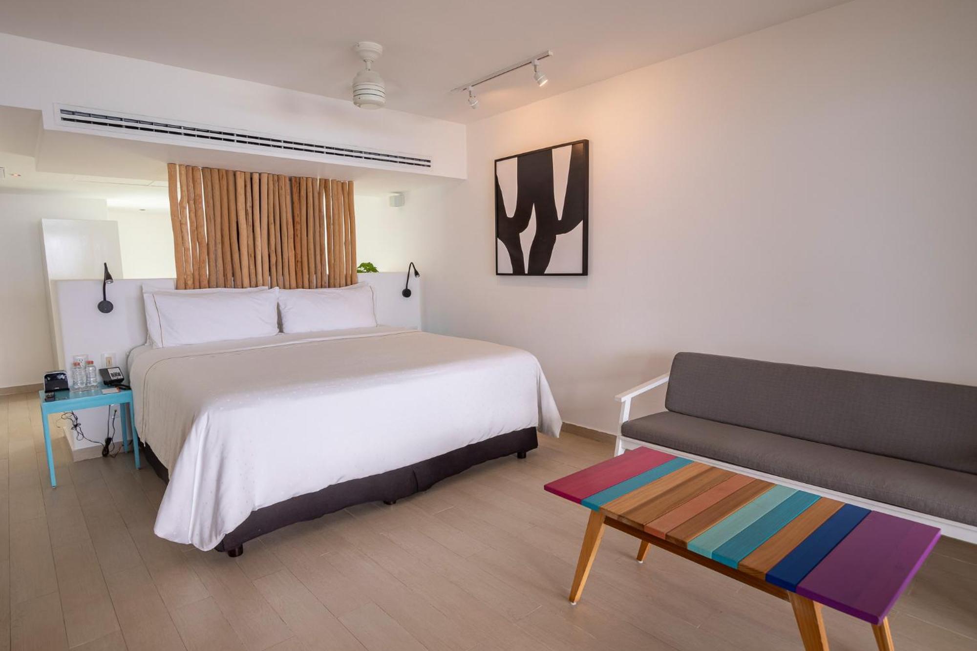 Deluxe King Ocean View