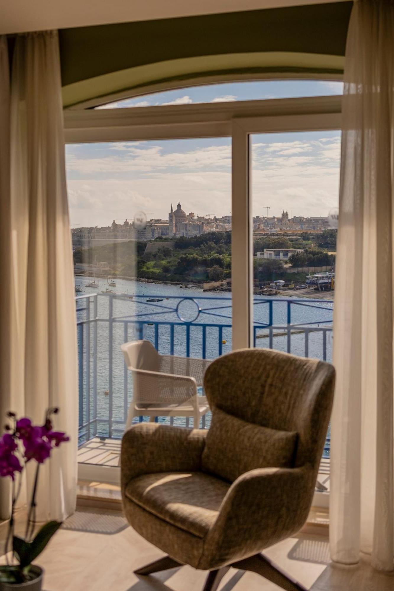 Deluxe Suite Sea View