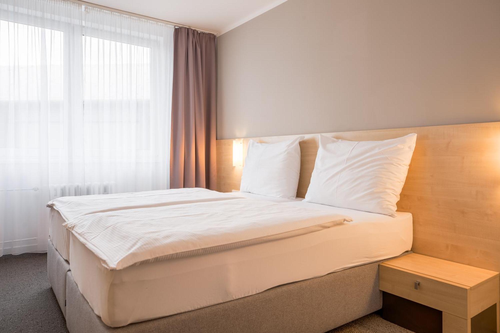One-Bedroom Apartment,1662980783:JPEG