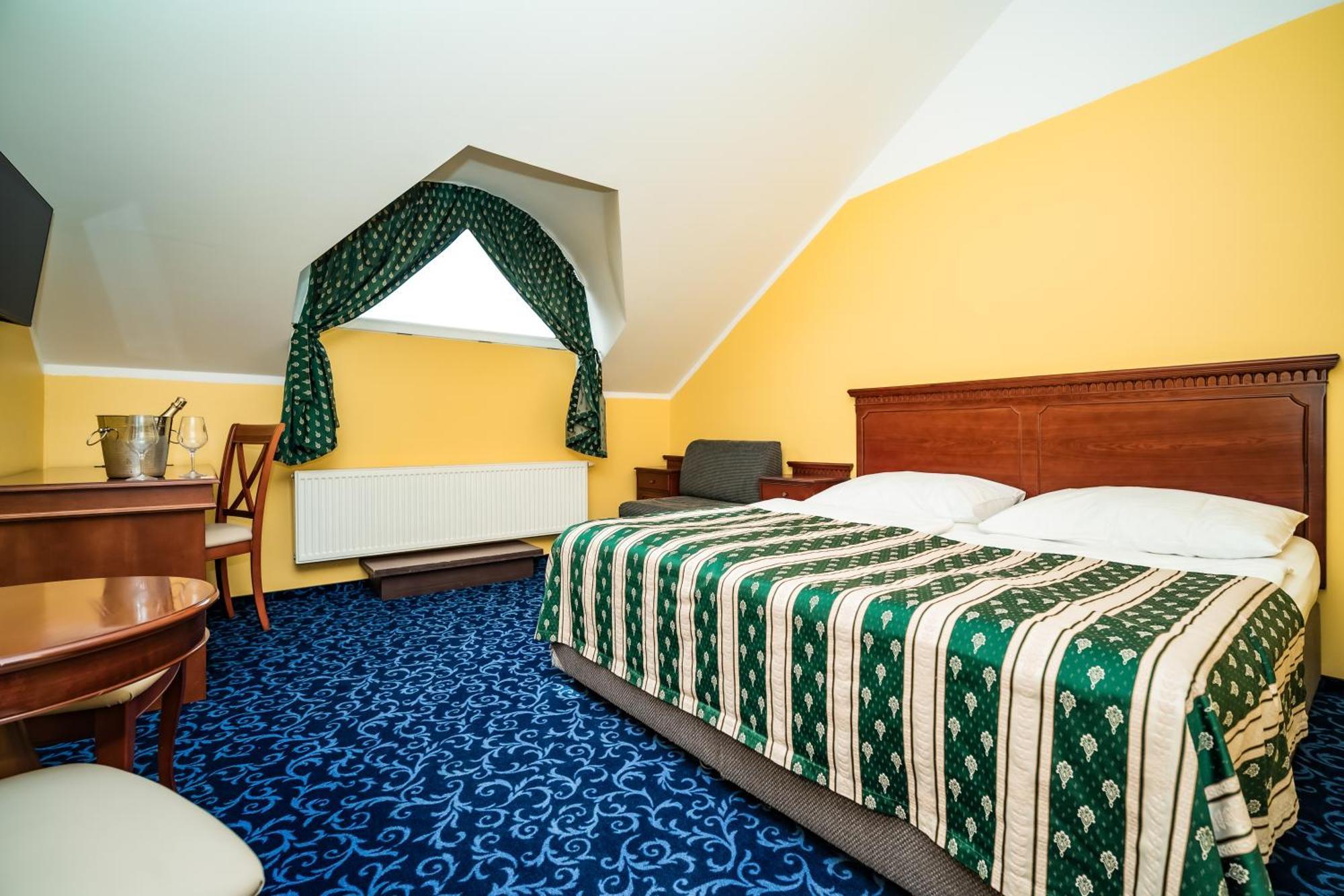Double or Twin Room Extra Bed