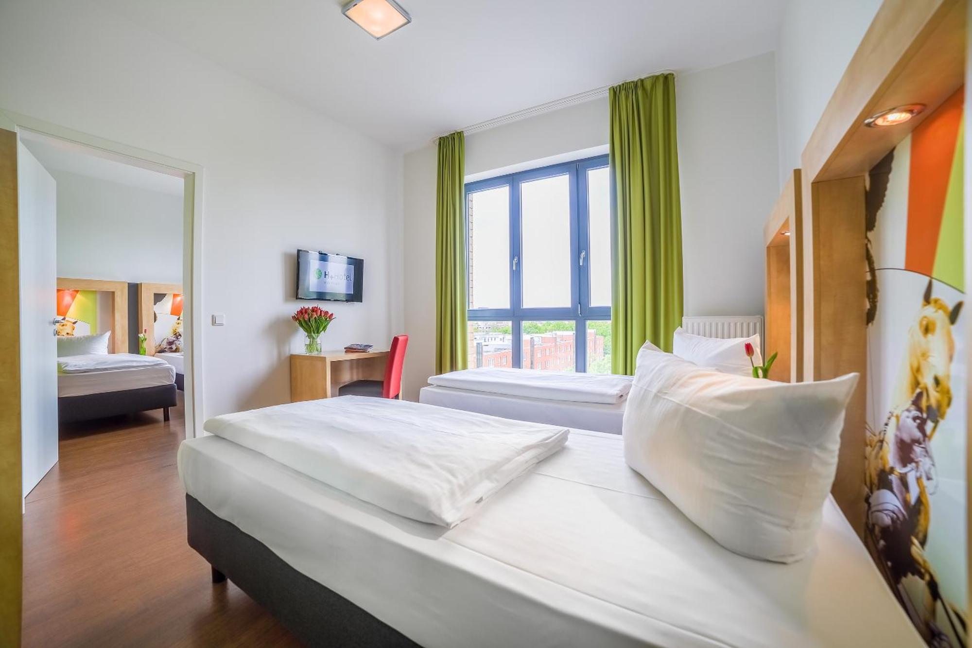 Standard Quadruple Room,1663742047:JPEG