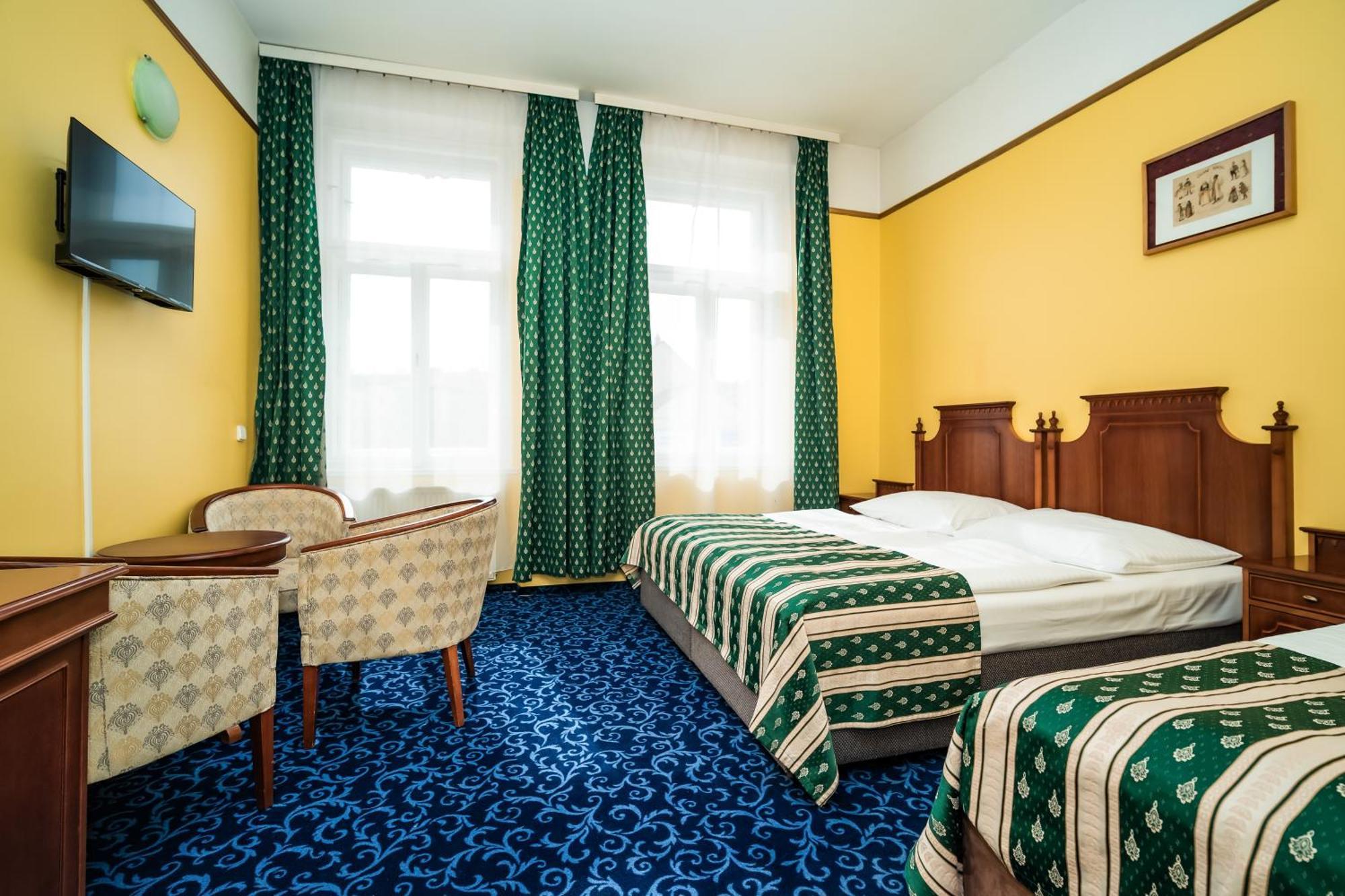 Triple Room