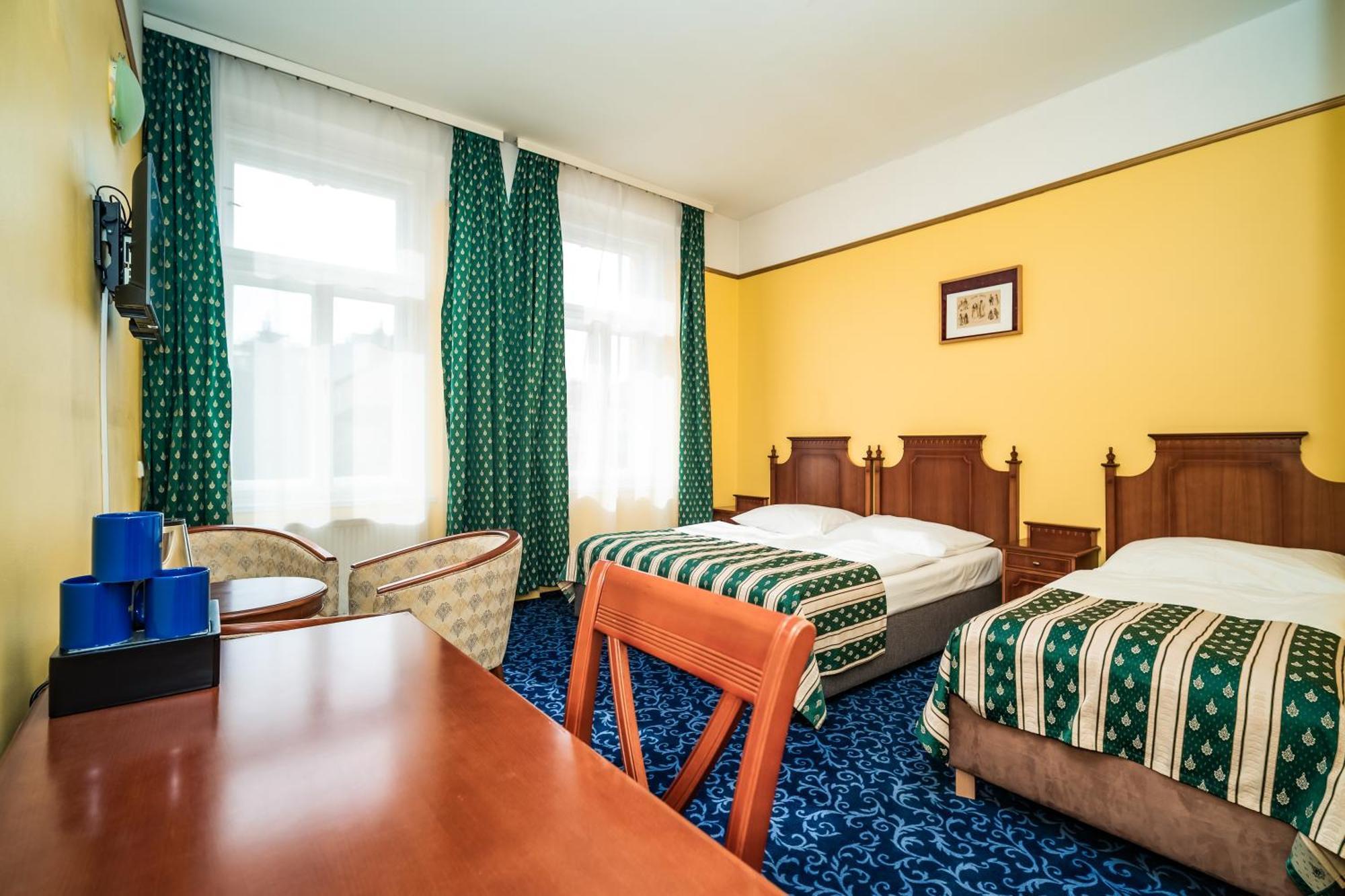 Triple Room