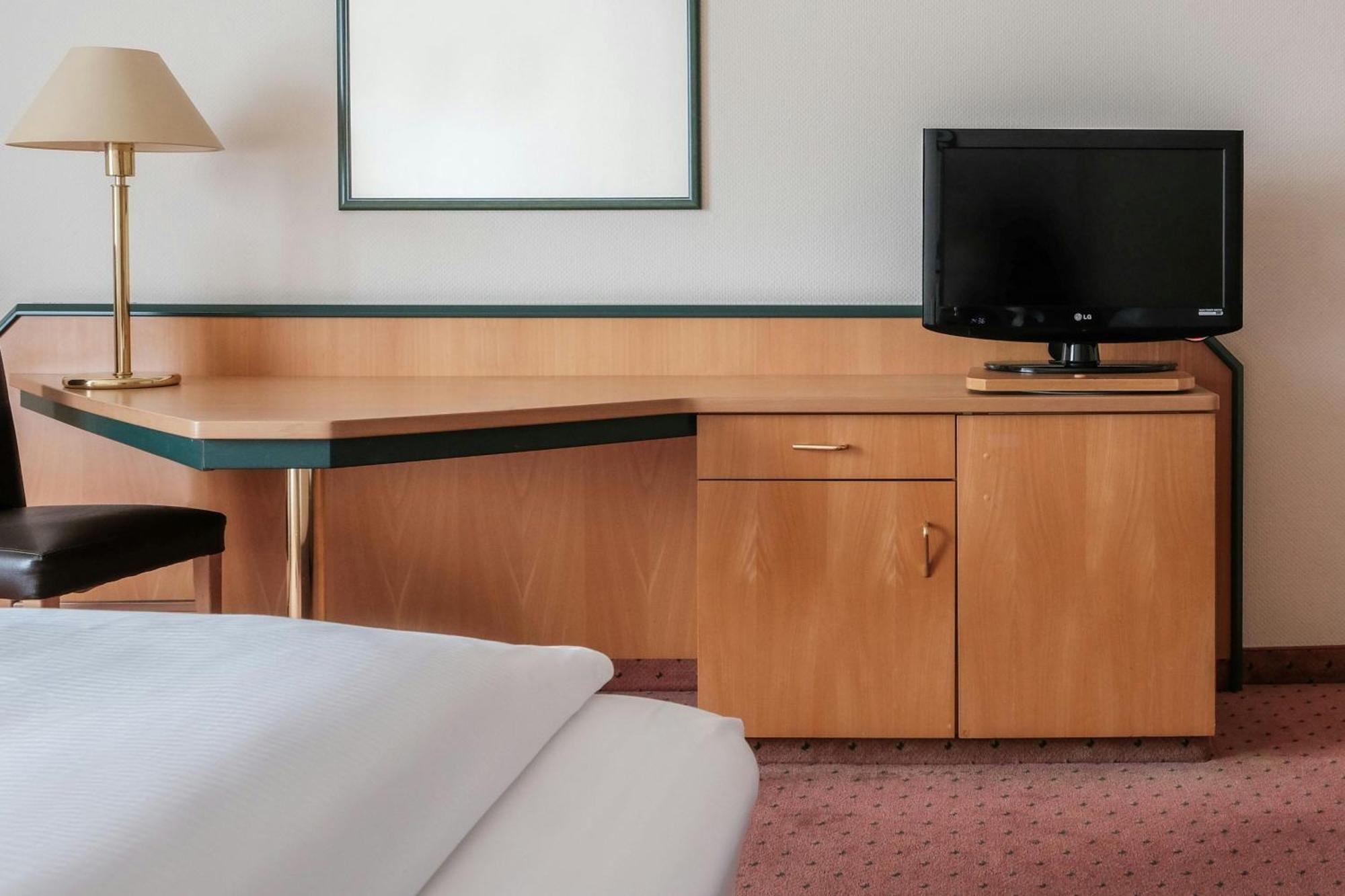Standard Room with One Twin Bed,1722887076:JPEG