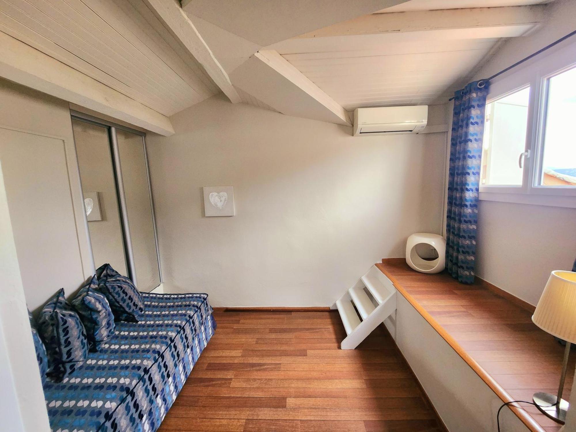 Privilege Room Hill View