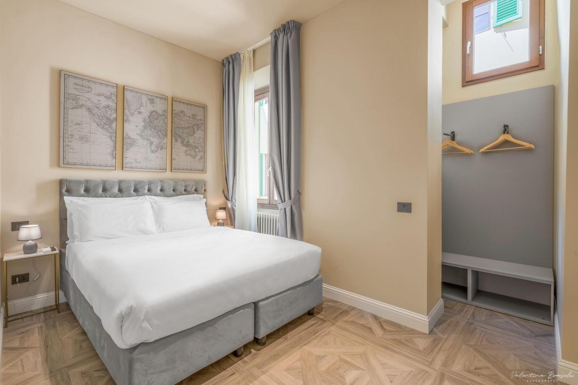 Three-Bedroom Deluxe Apartment