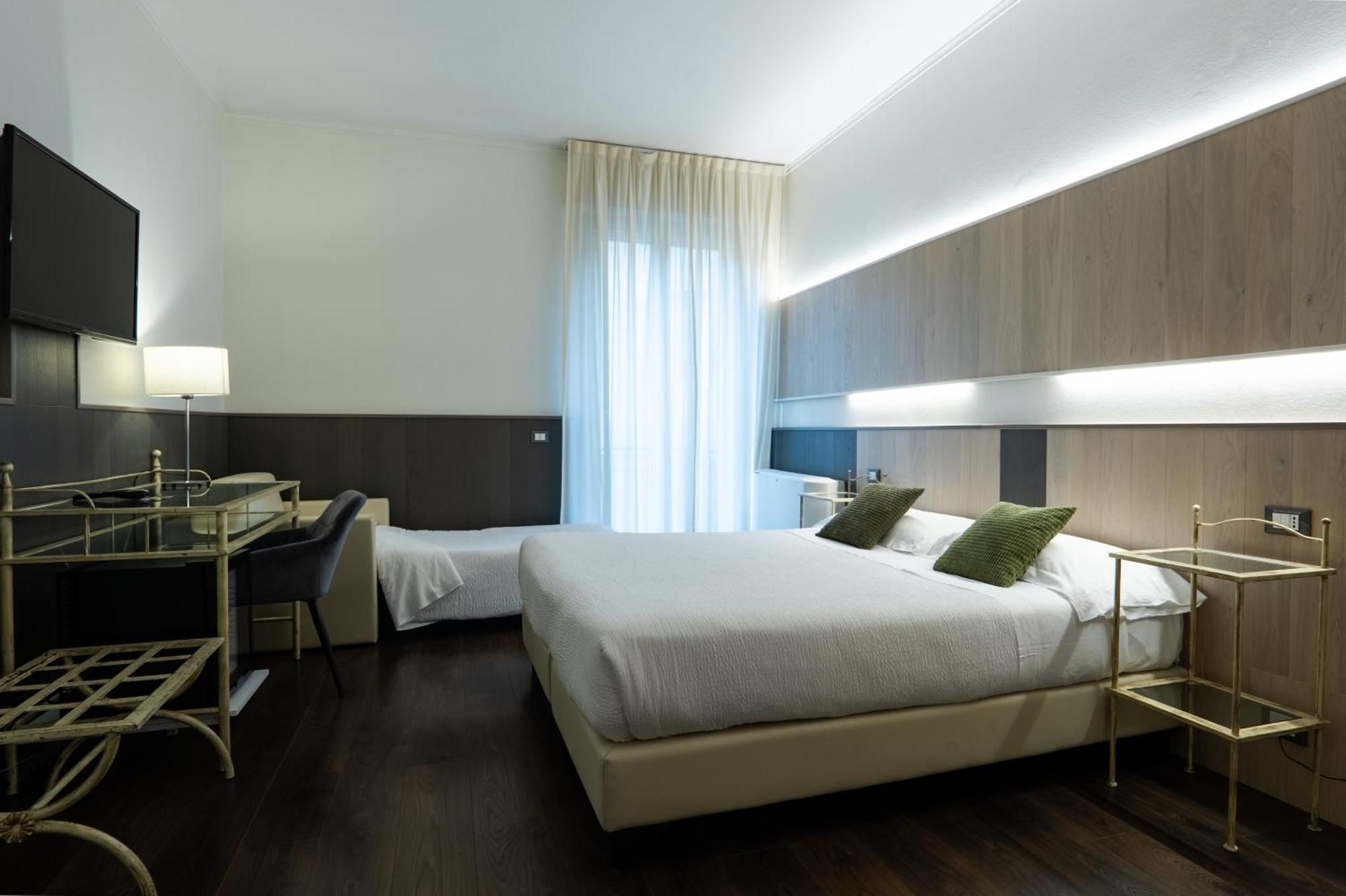 Doppel-/Zweibettzimmer mit Zustellbett