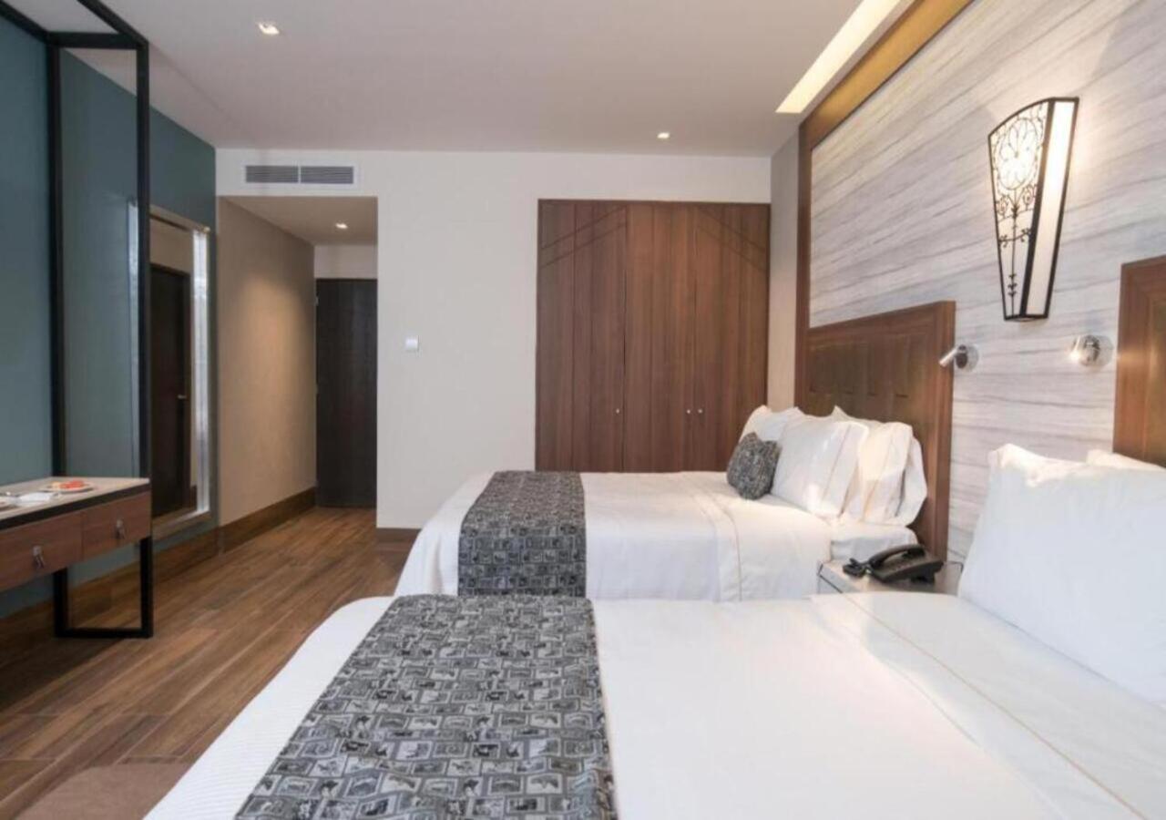 Deluxe Double Room,1772901341:JPEG