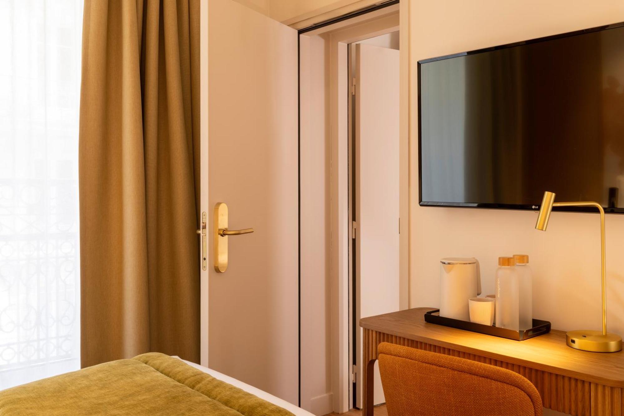 Two Connecting Double Rooms