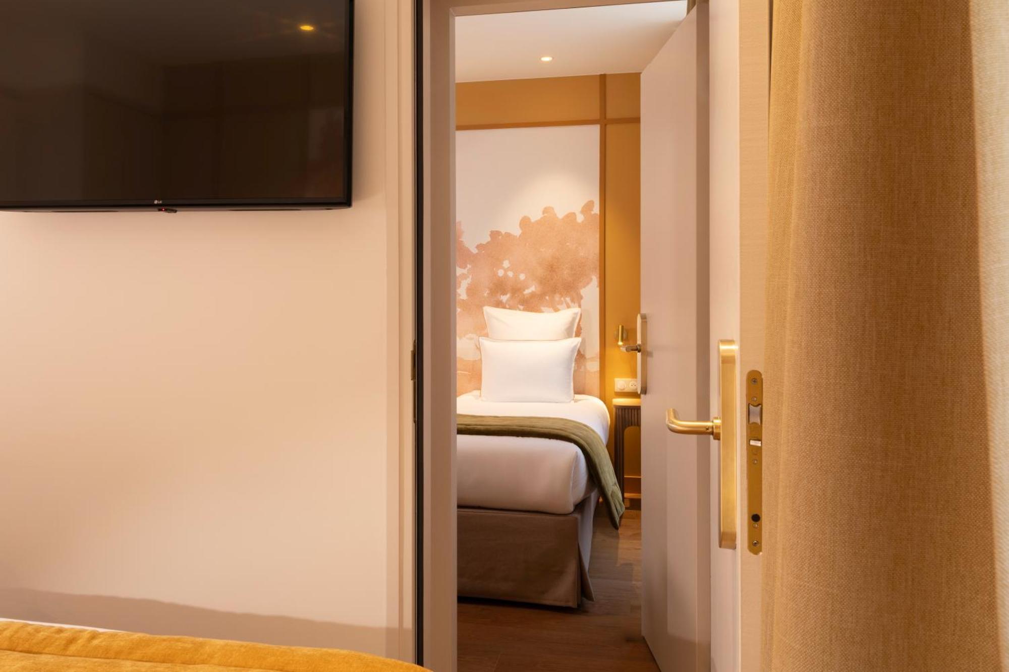 Two Connecting Double Rooms