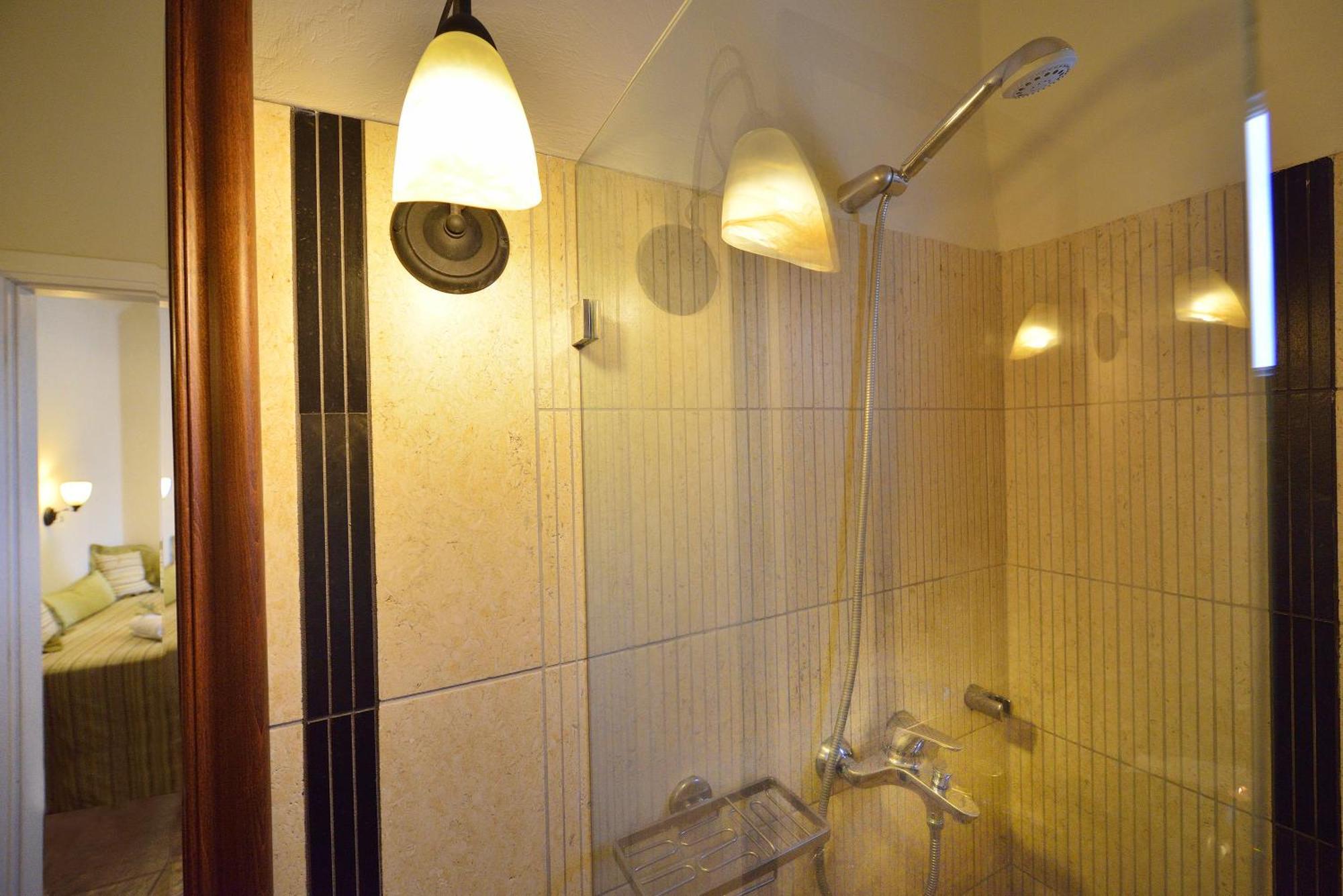Deluxe Junior Suite,1669009329:JPEG