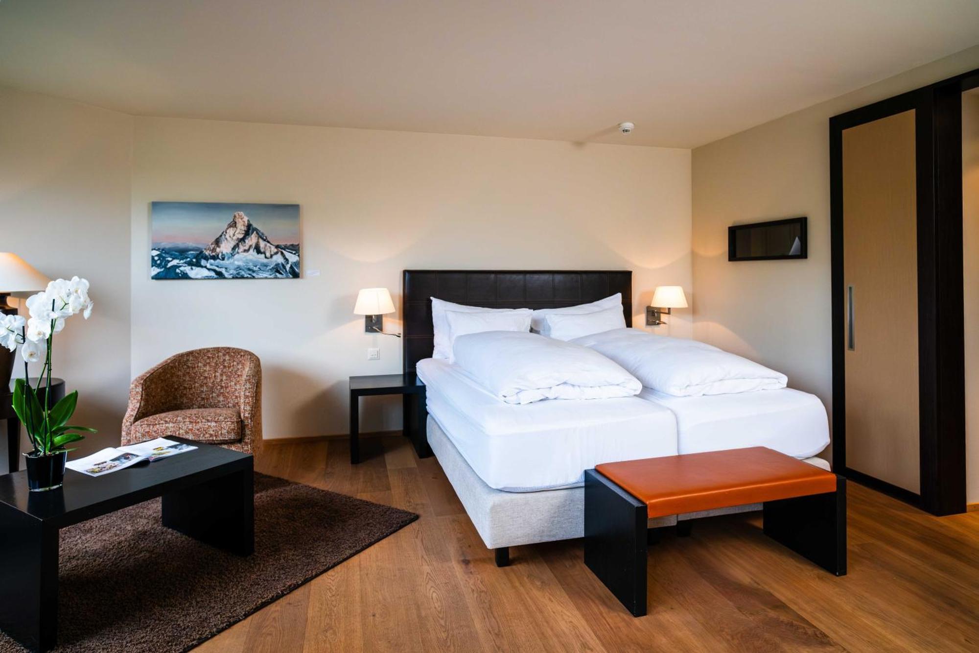 Junior Suite,1669015483:JPEG