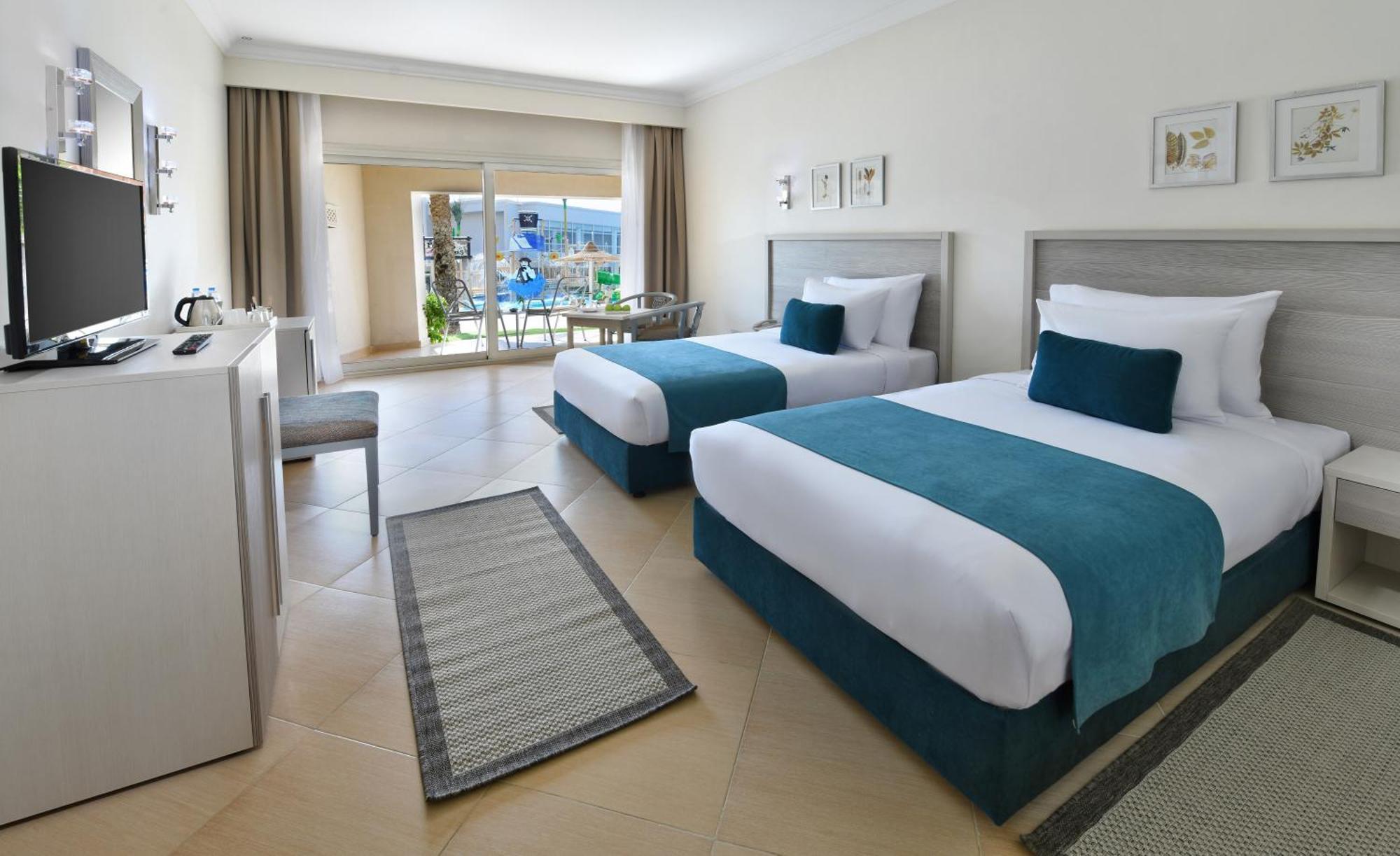 Superior King or Twin Bed Pool View