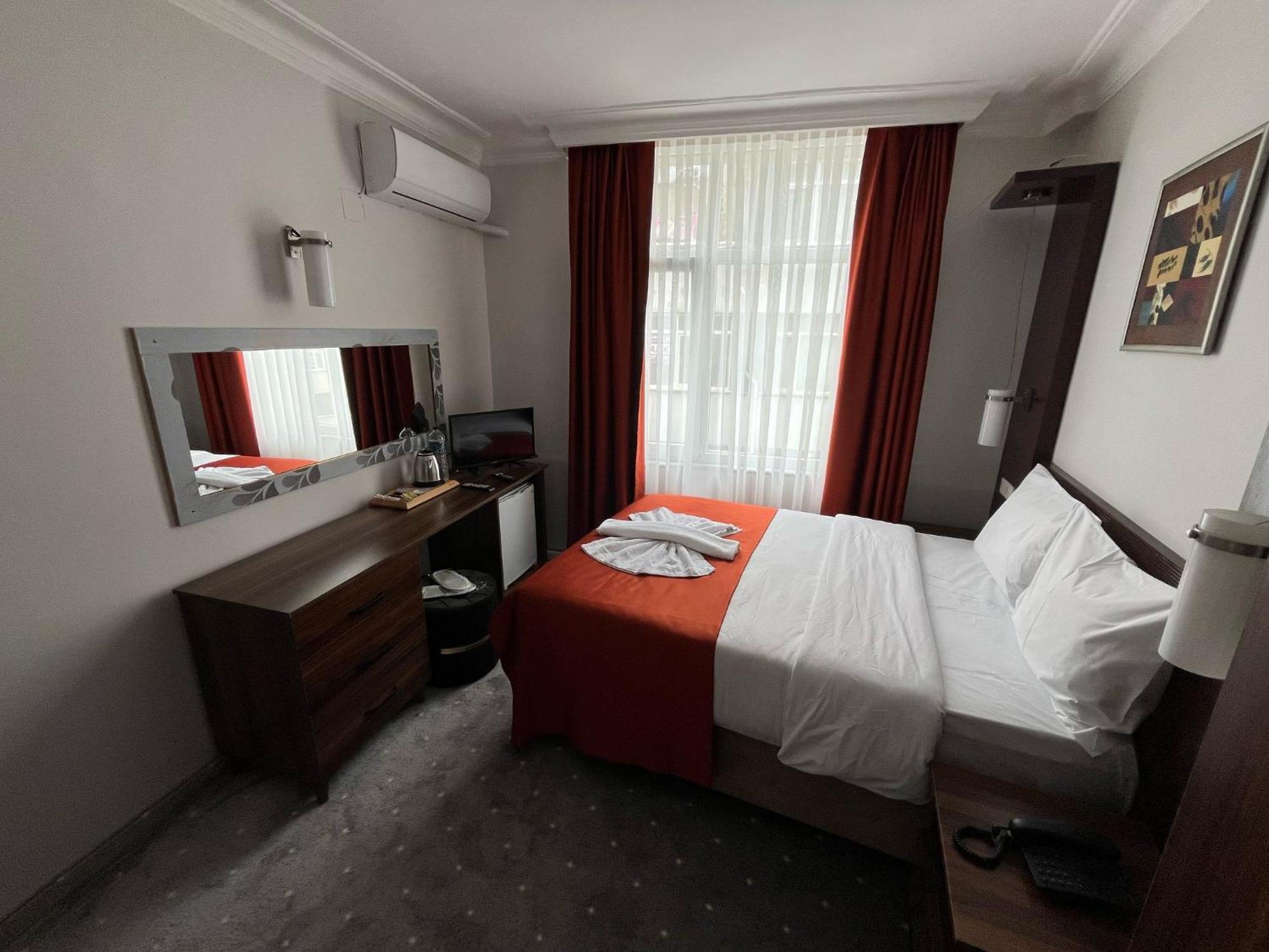 Double Room,1669827001:JPEG