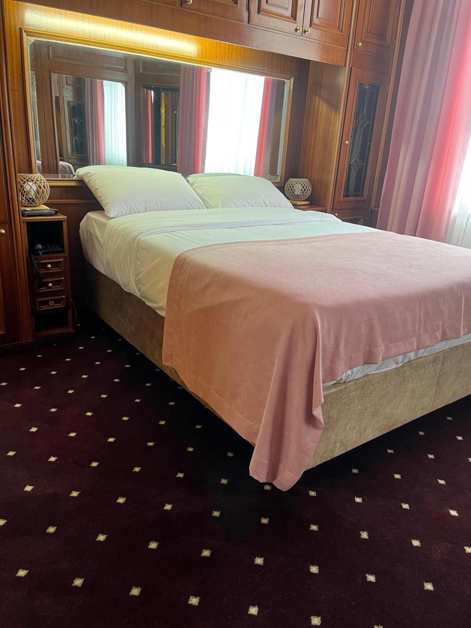 Family Suite,1669827000:JPEG
