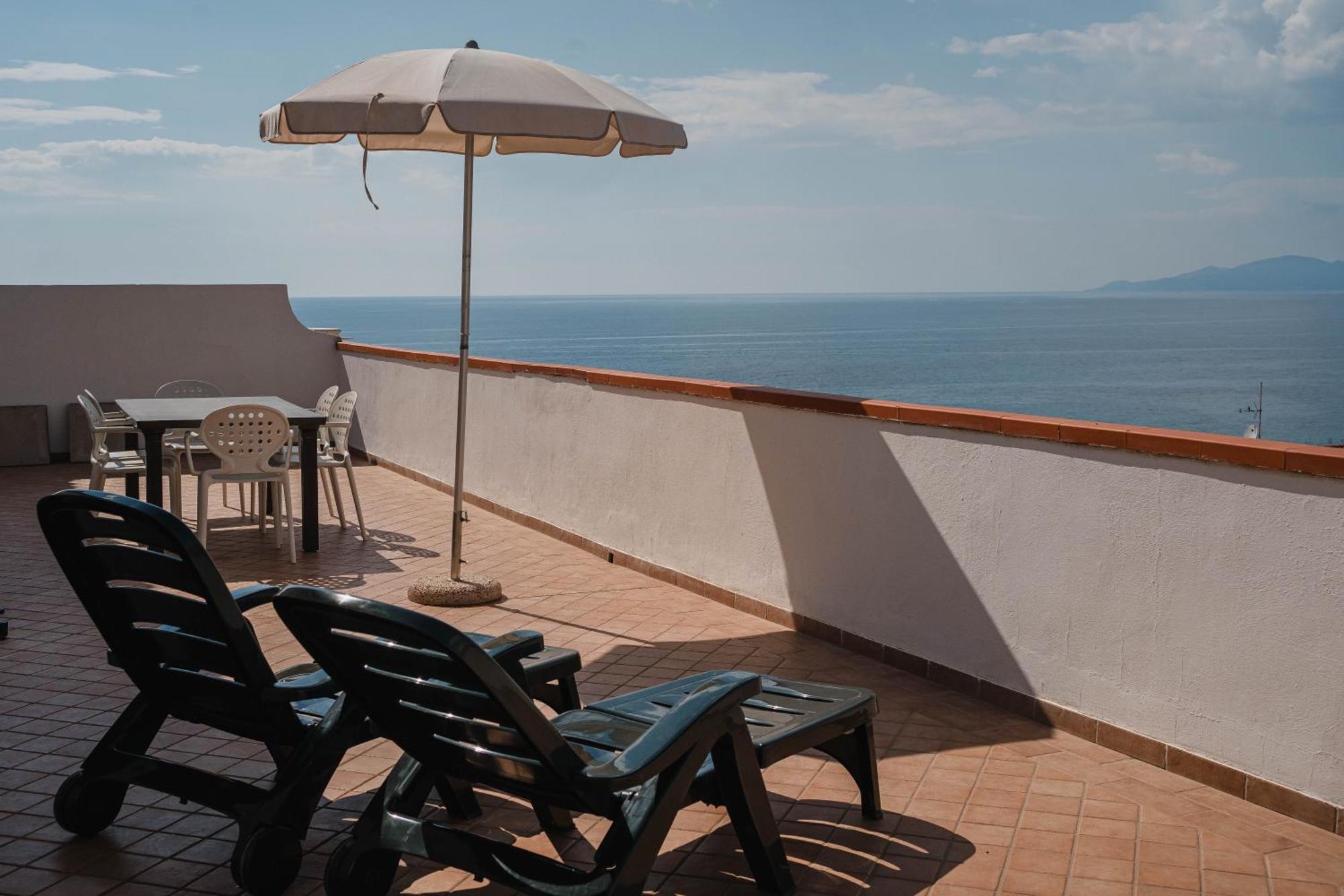 Two-Bedroom Apartment Sea View
