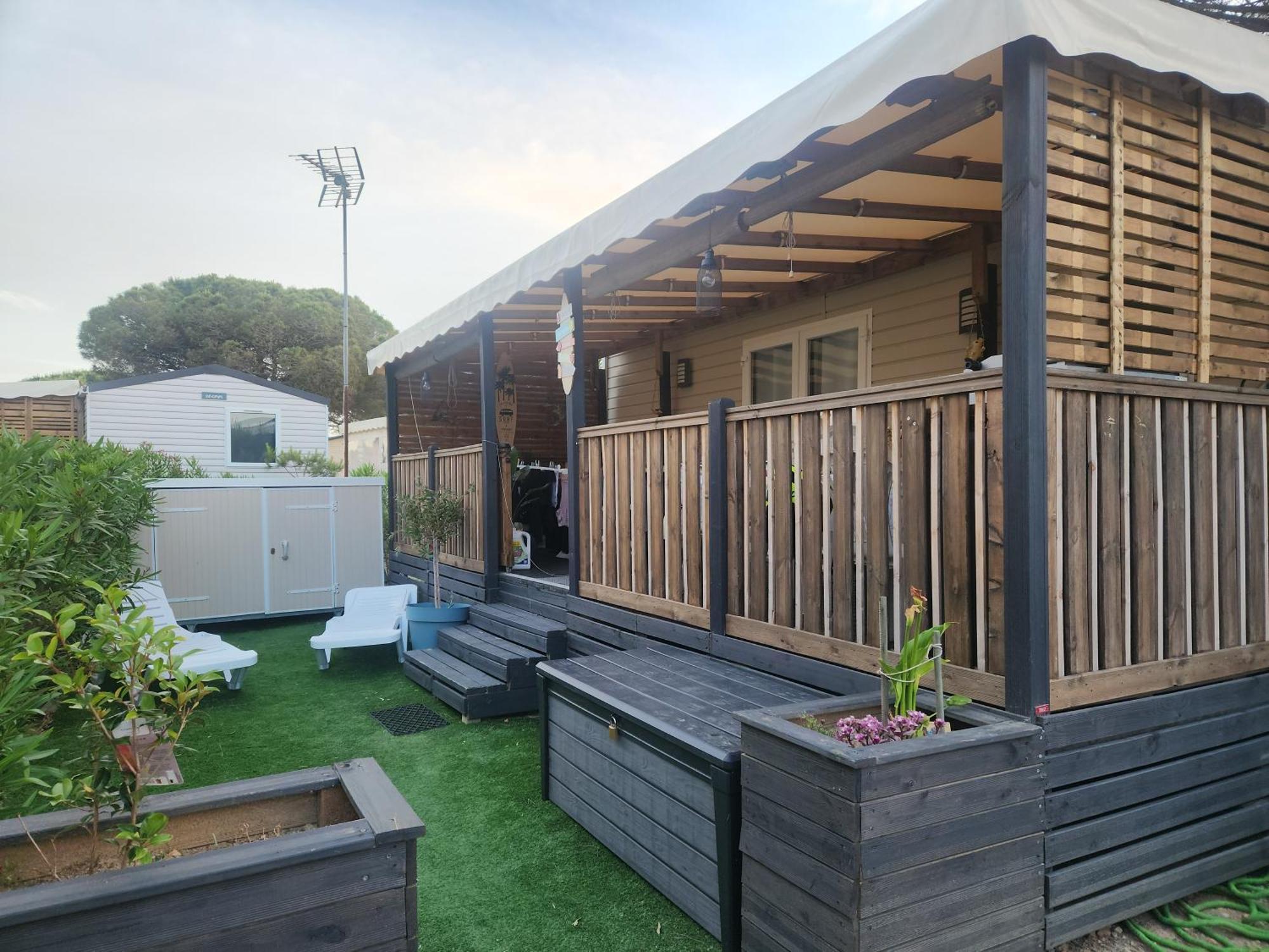 Mobile Home,1672180497:JPEG