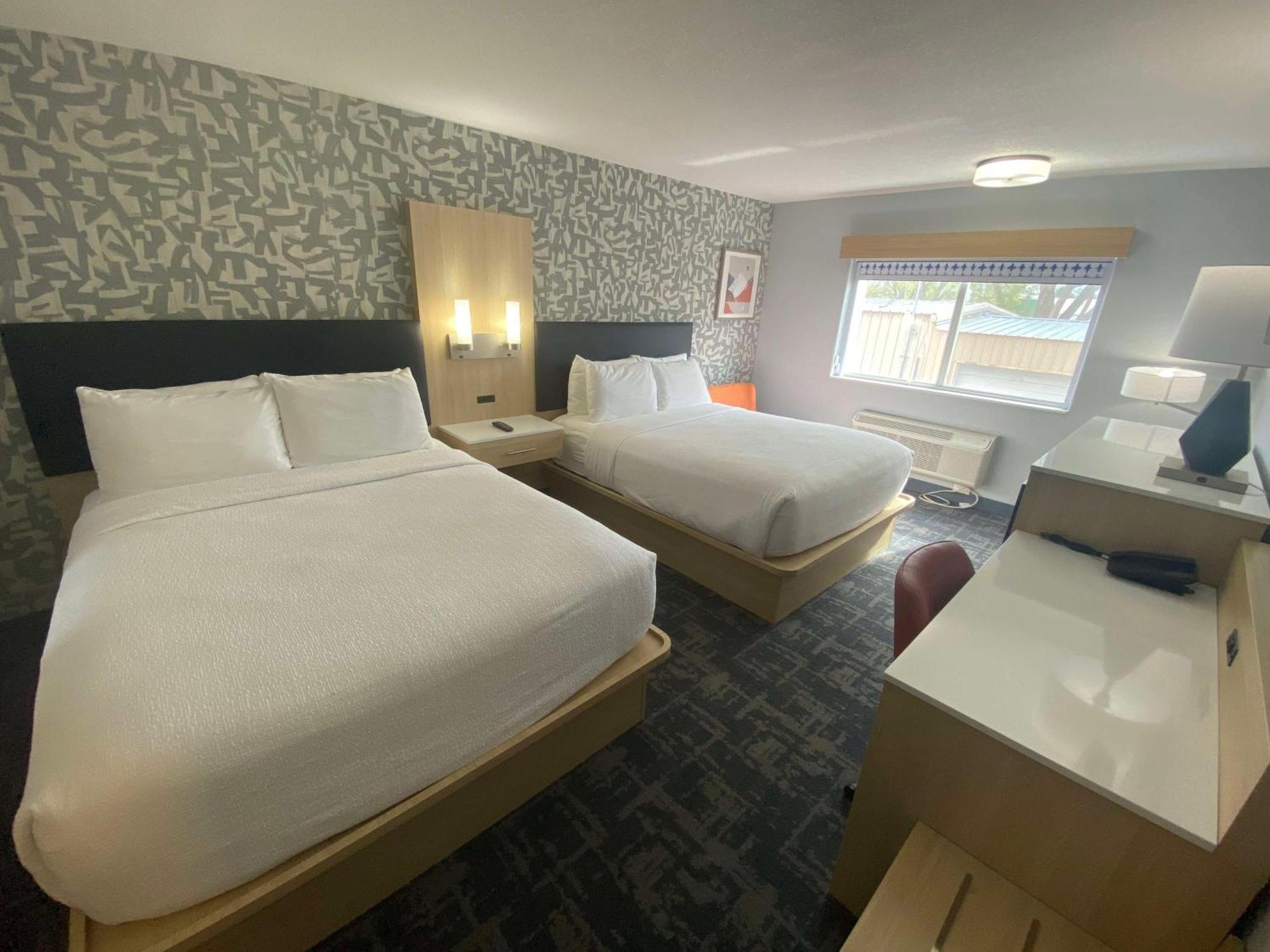 Queen Room with Two Queen Beds and Walk-In Shower - Non-Smoking,1742703762:JPEG