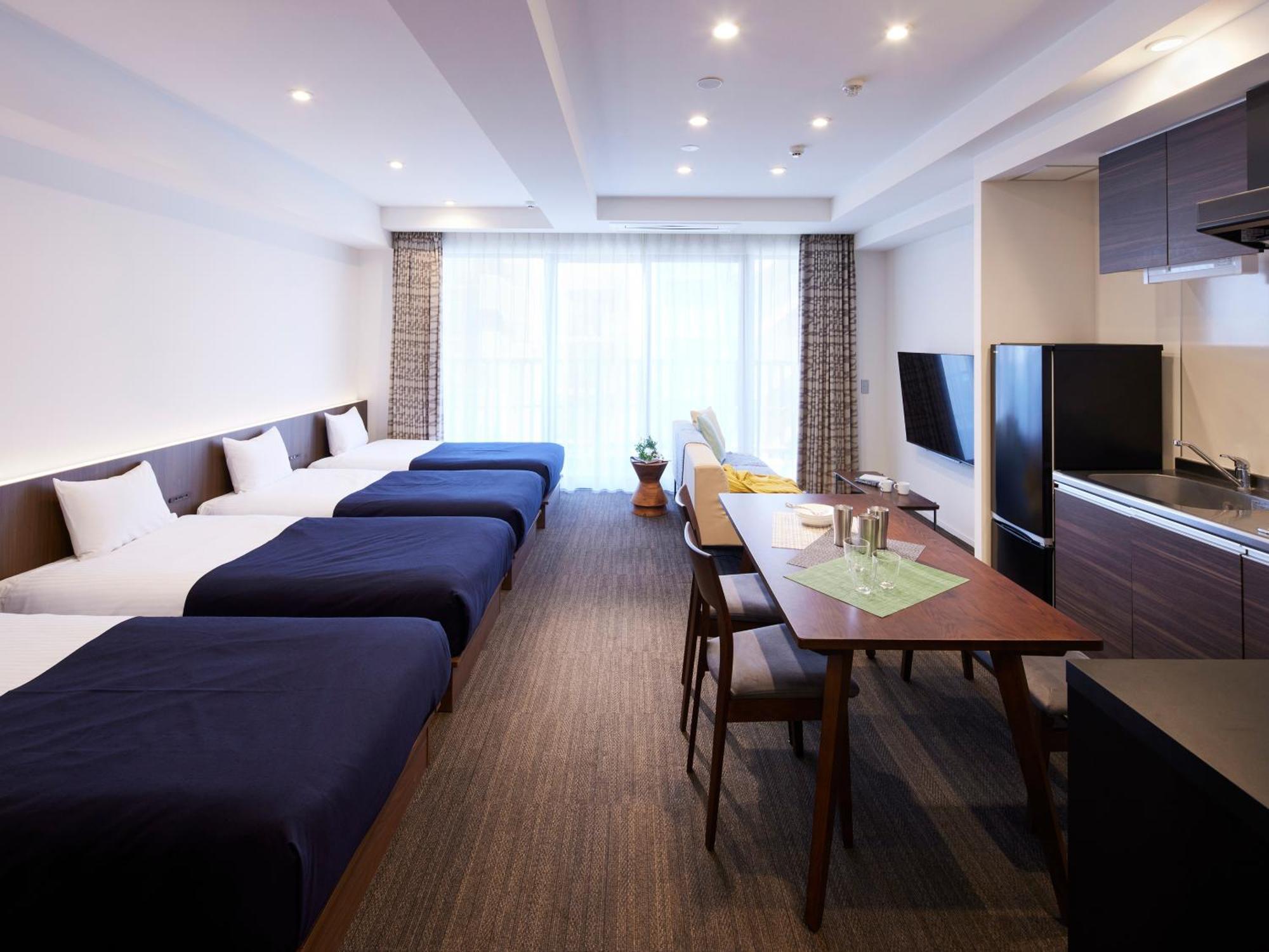 Deluxe Family Room