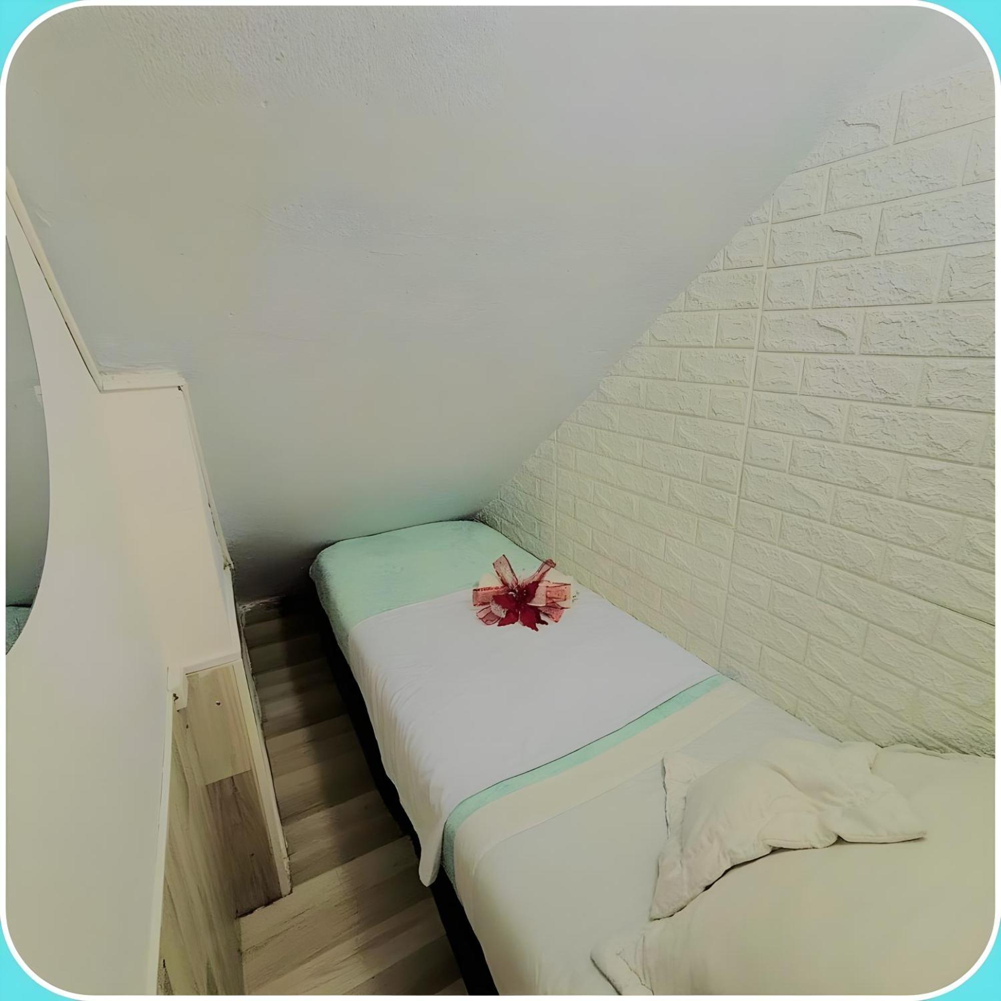 Small Single Room