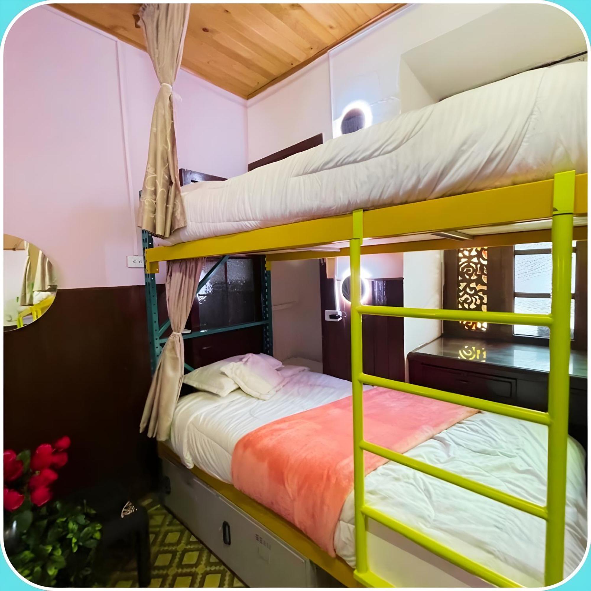 Single Bed Mixed Dormitory Room