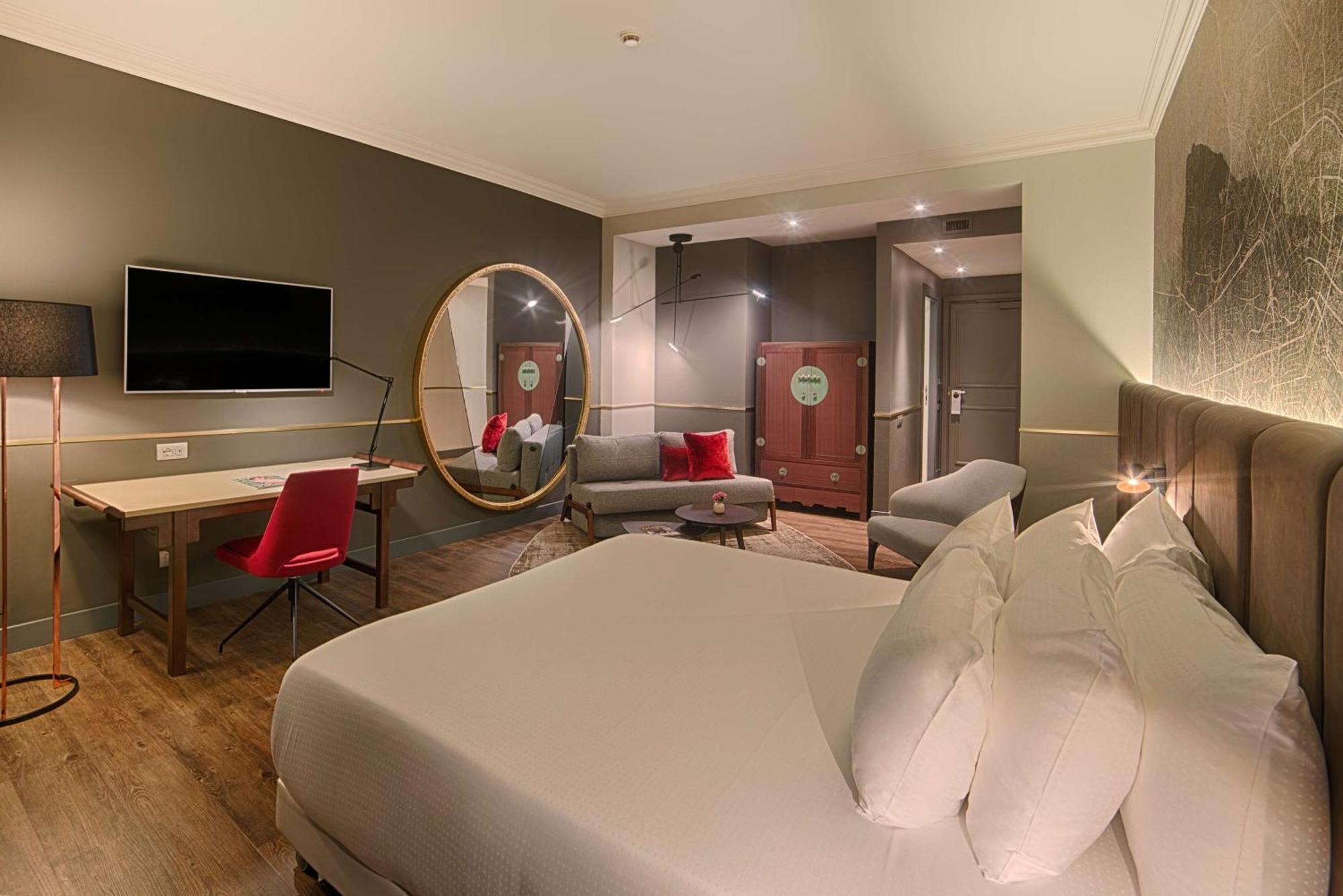 Famiy Room