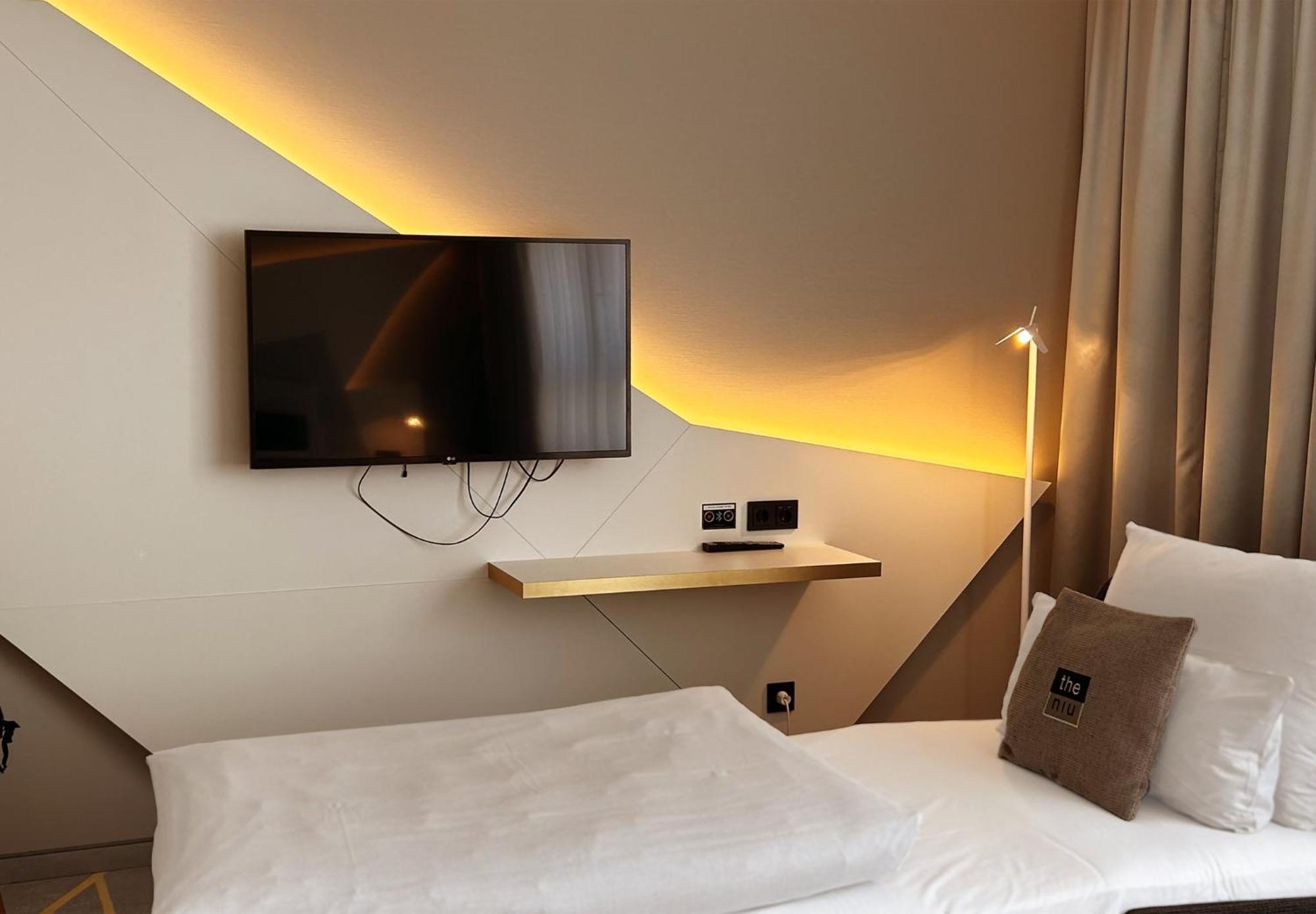 Premium Queen Room