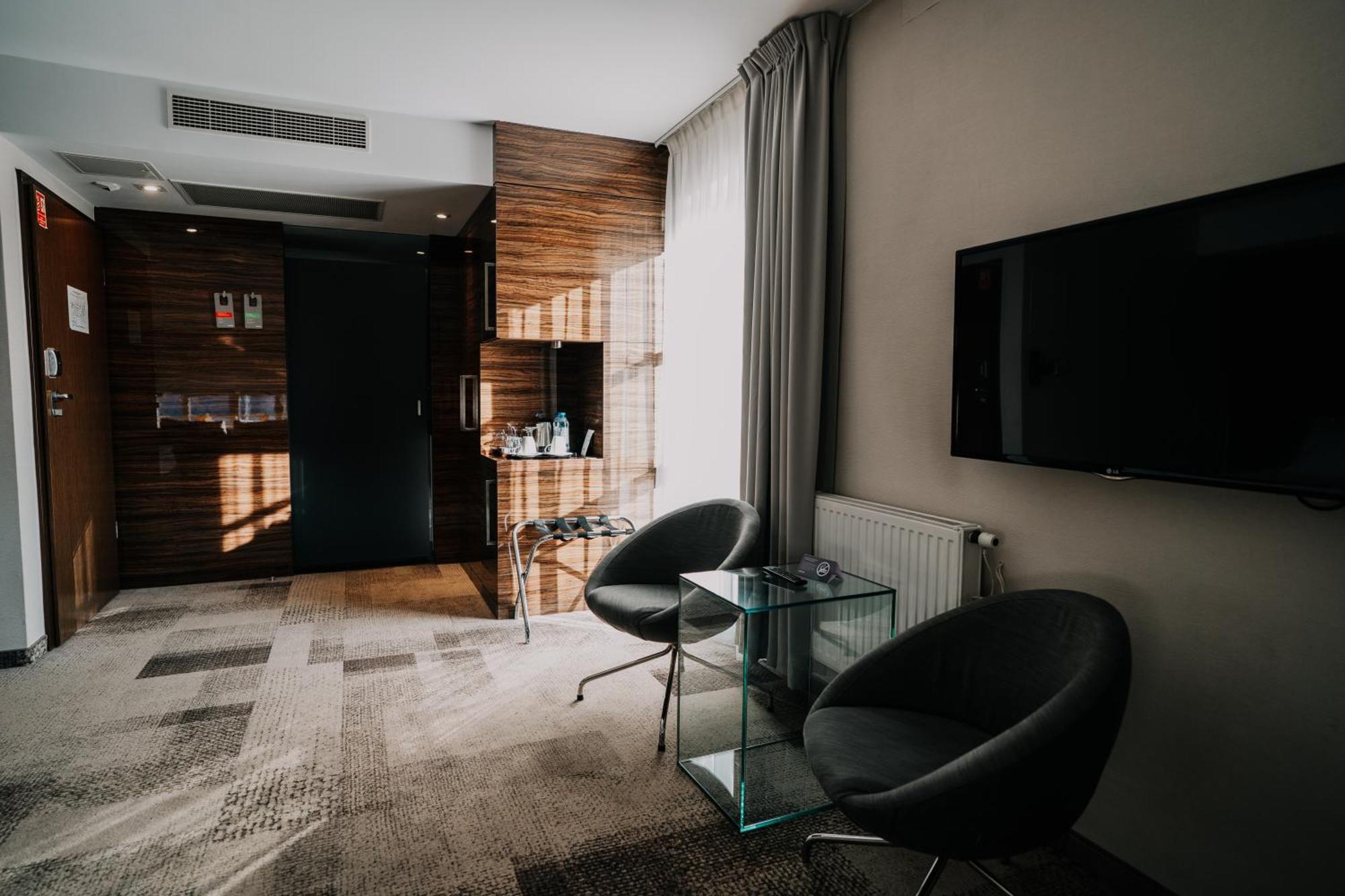 Superior Double Room Sofa