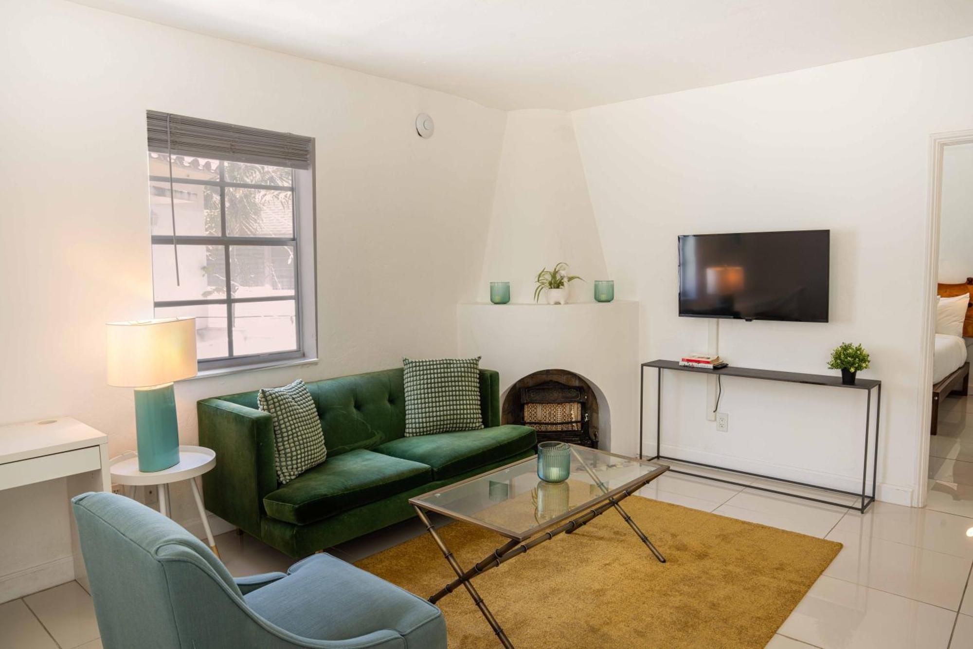One-Bedroom Apartment
