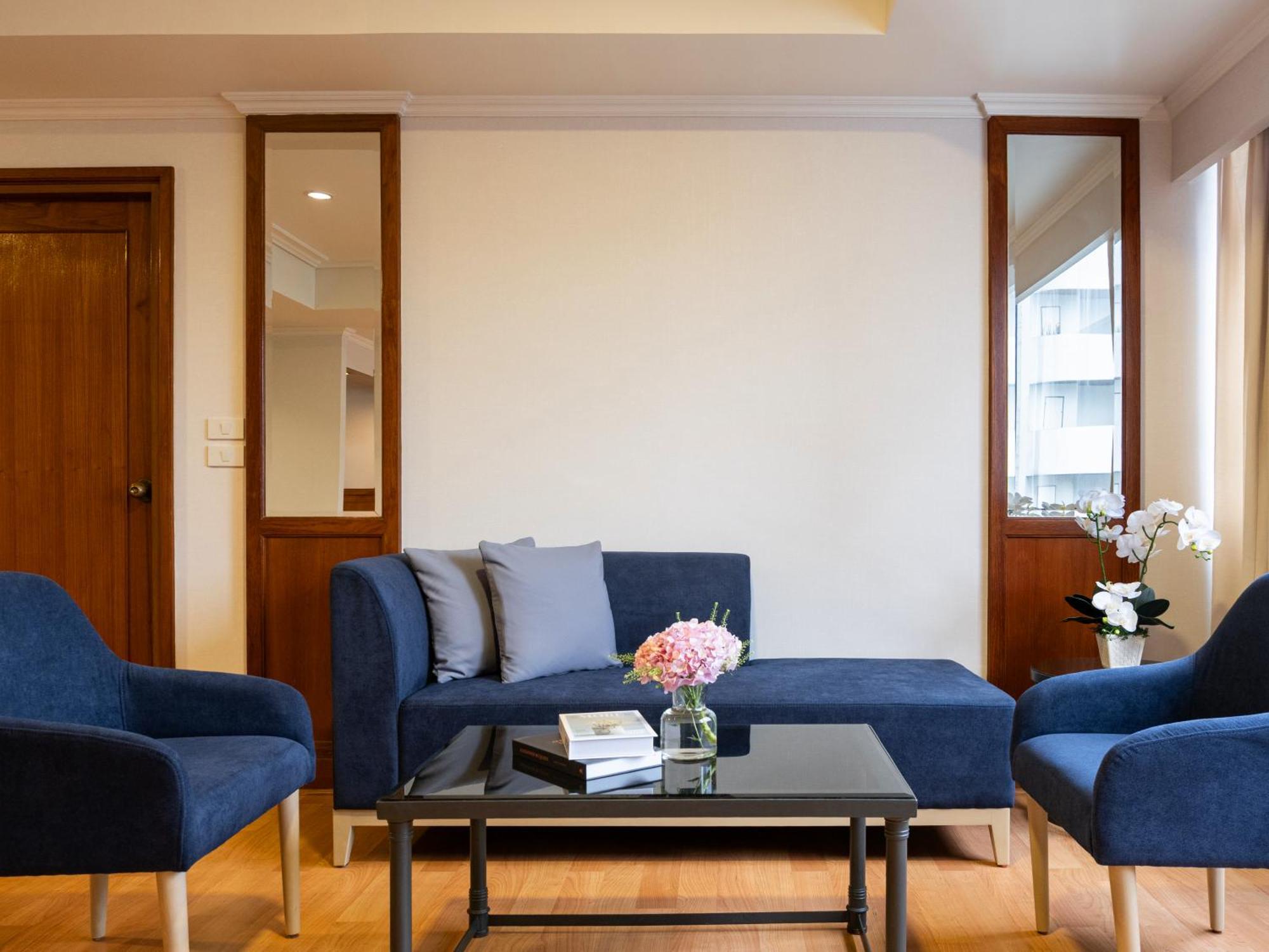 One-Bedroom King Suite