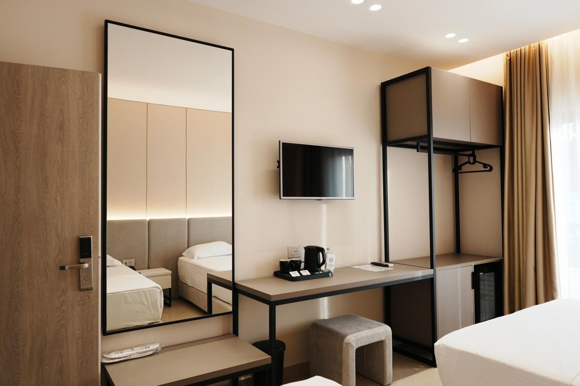 Deluxe Double Room City View