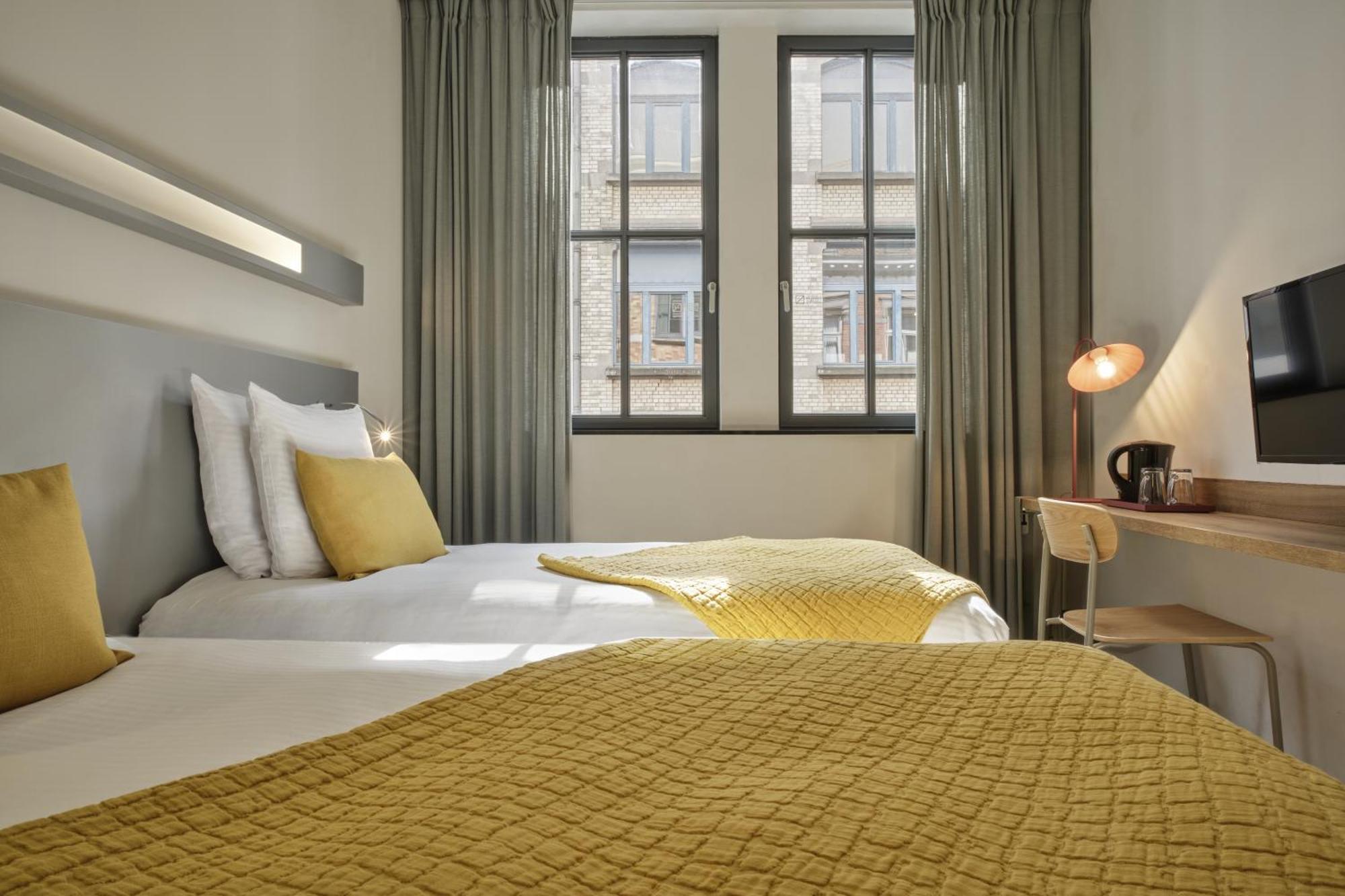 Twin Room,1678633724:JPEG