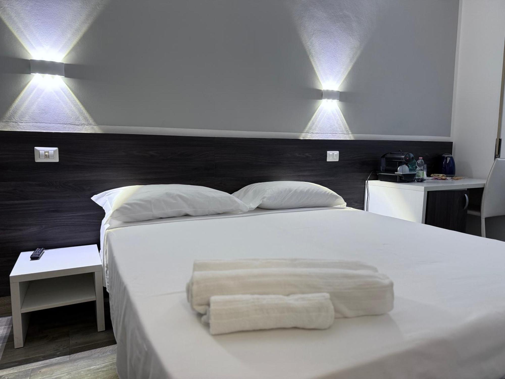 Double Room (1 Adult),1678662678:JPEG