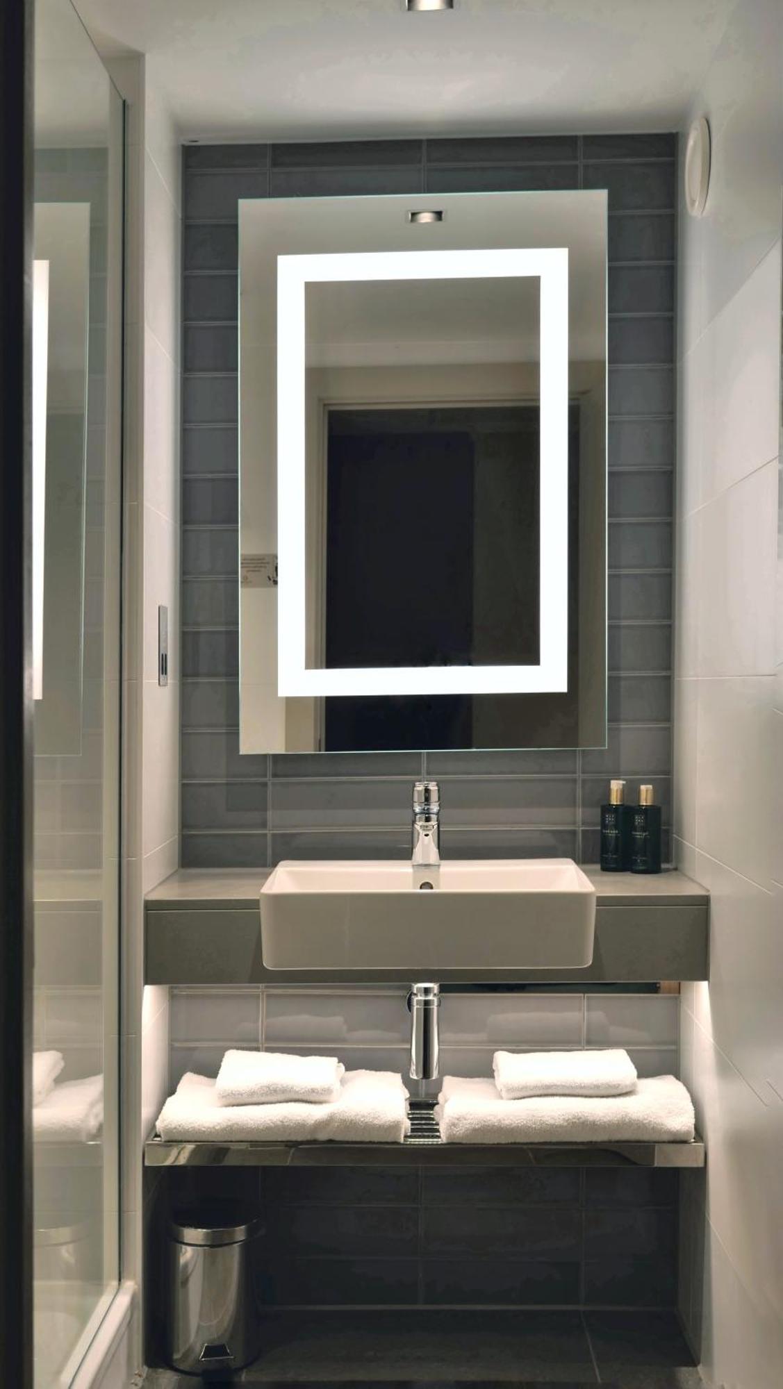 Deluxe Double & Single Room