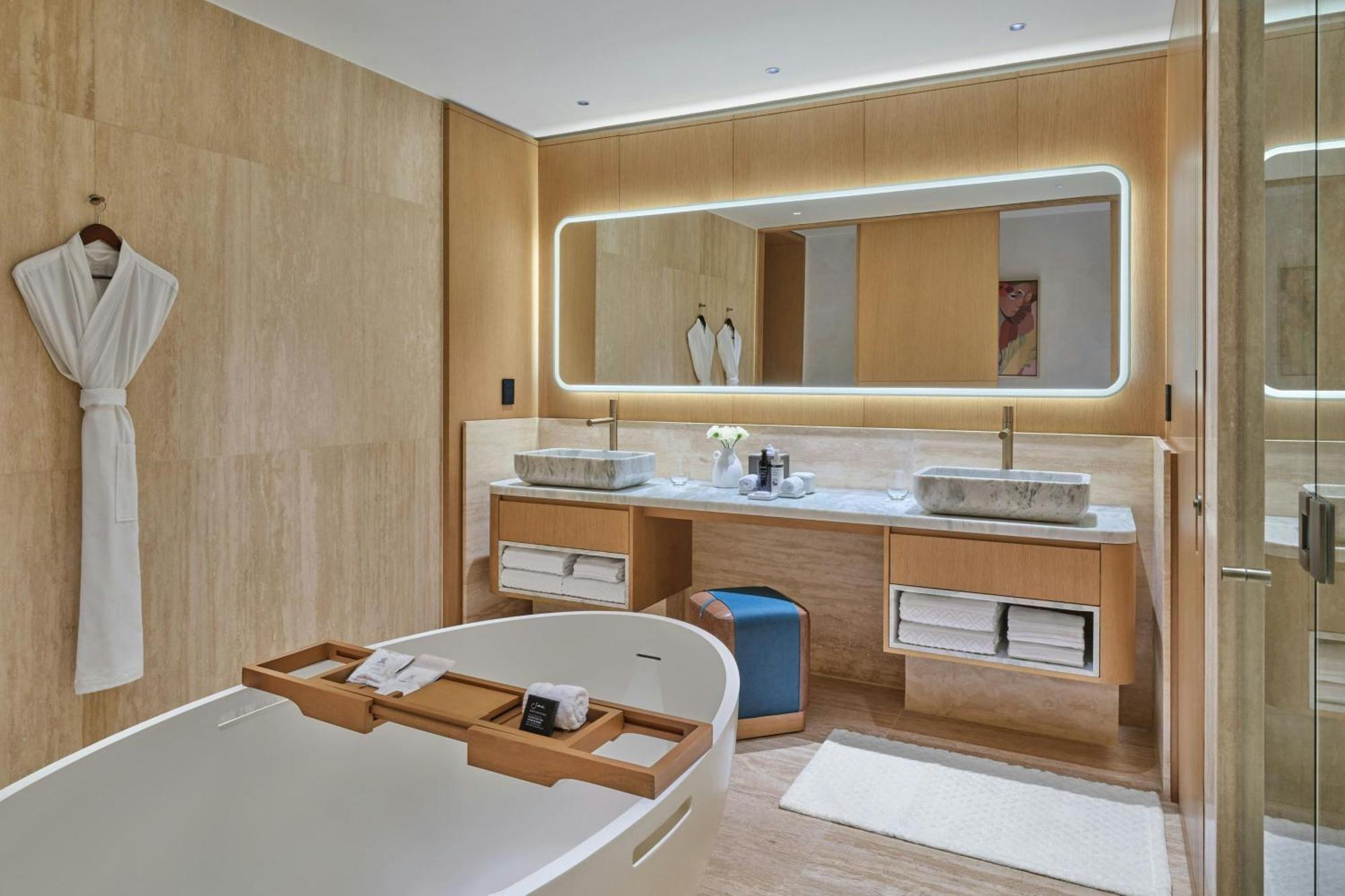 Superior King Room Balcony