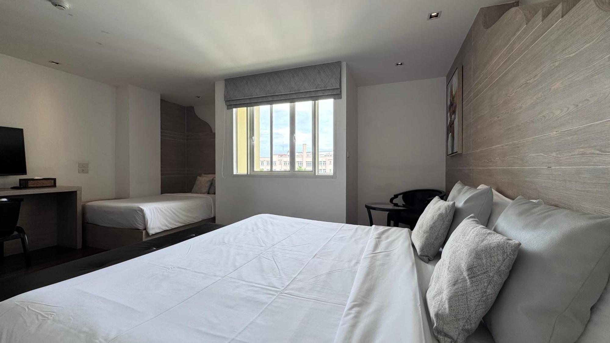 Deluxe Triple Room