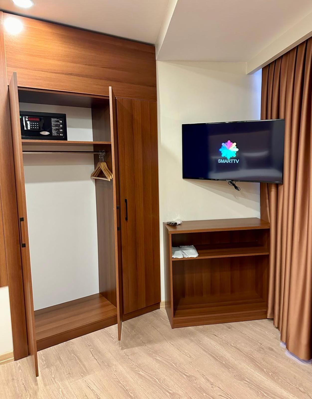 Triple Room,1690597938:JPEG