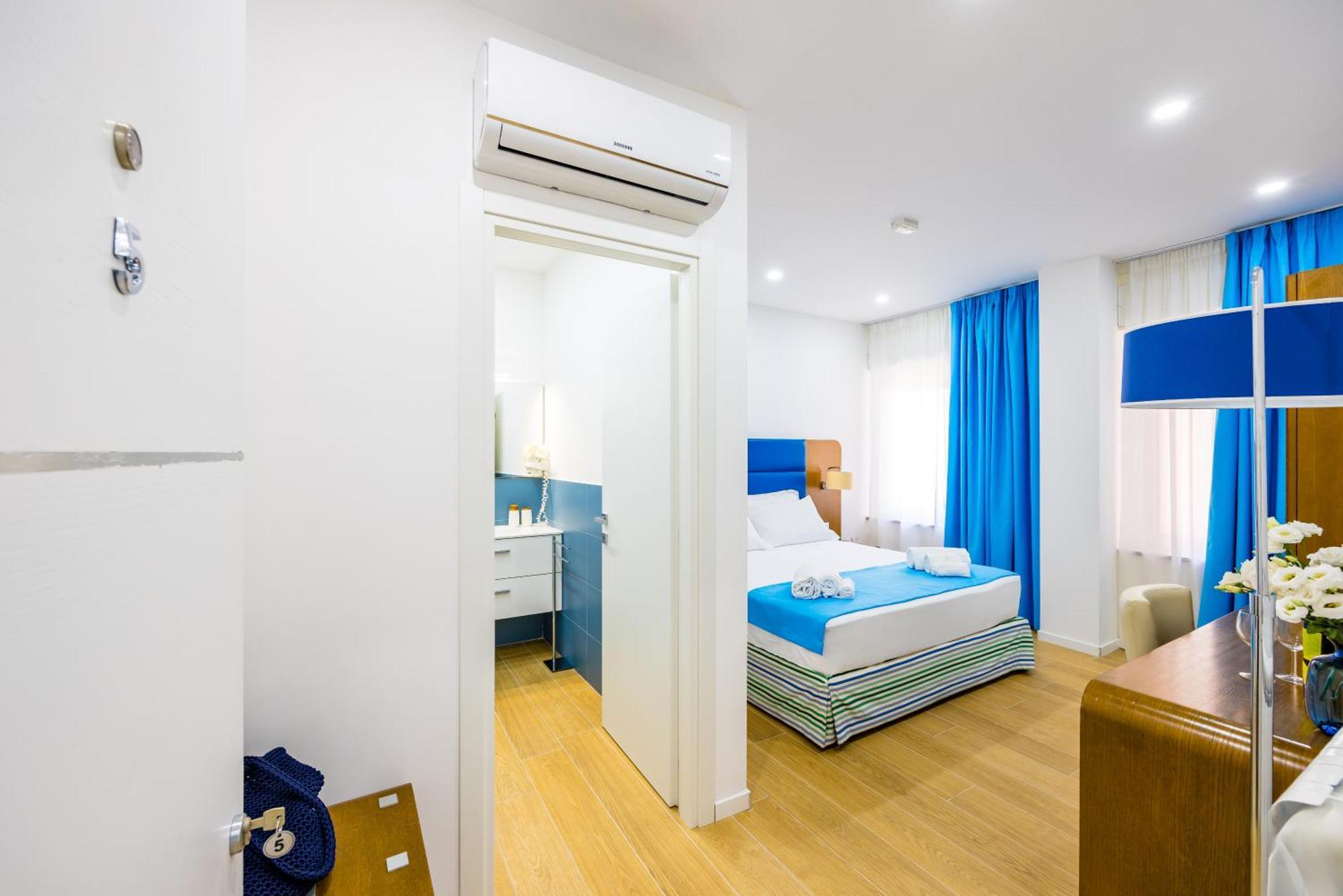 Double Room Private Bathroom