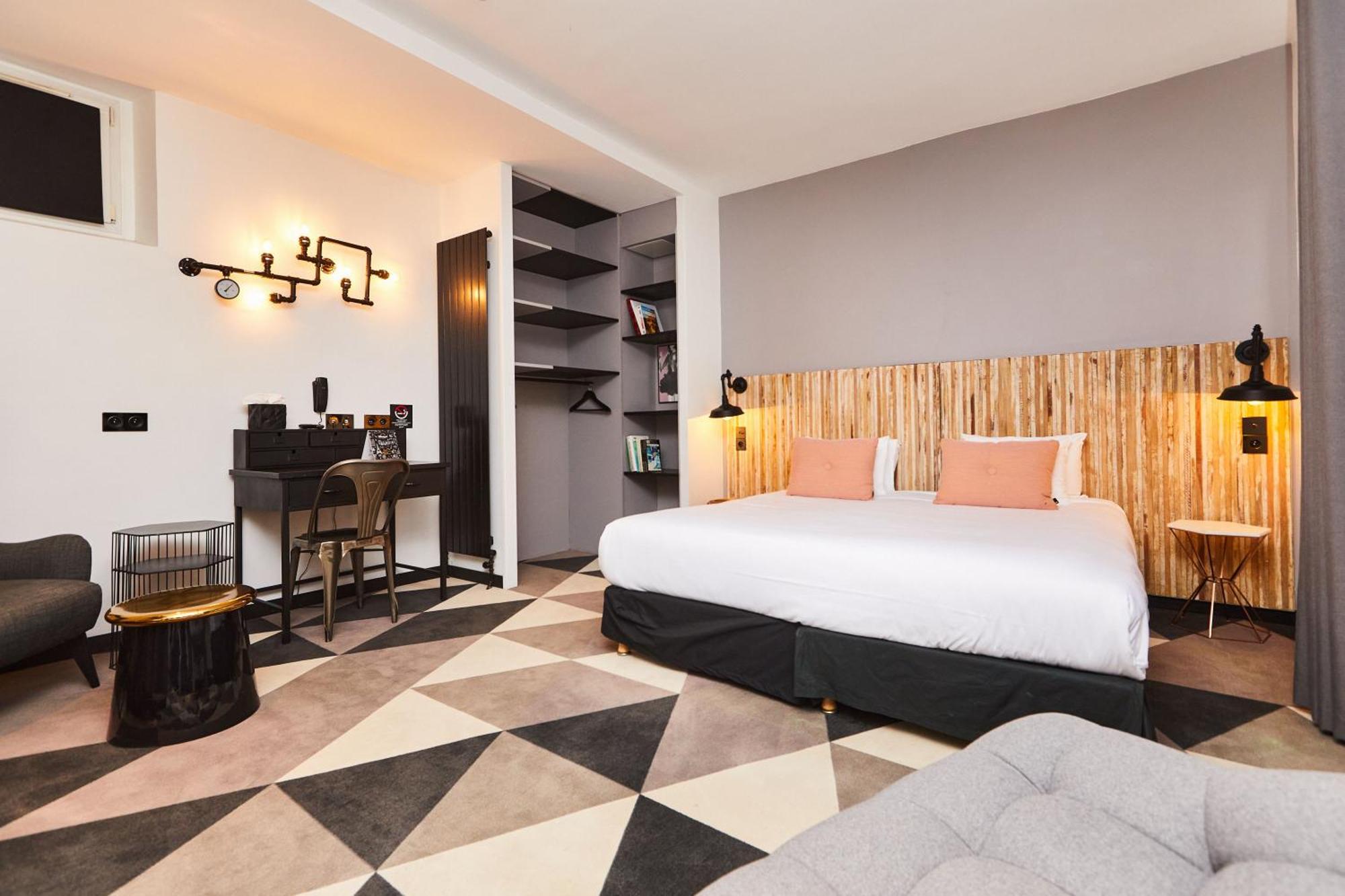 Superior Large Room