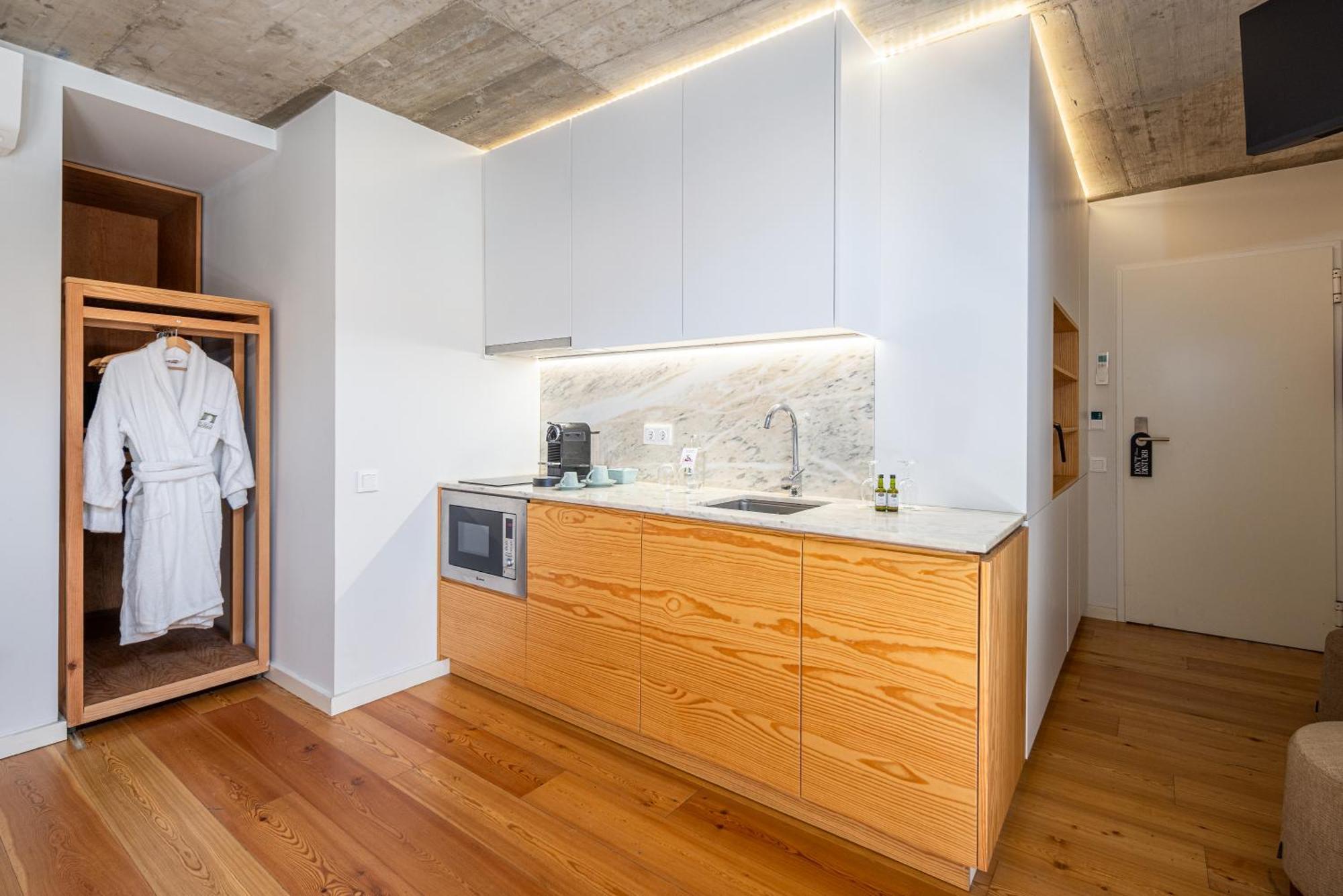 Studio Apartment