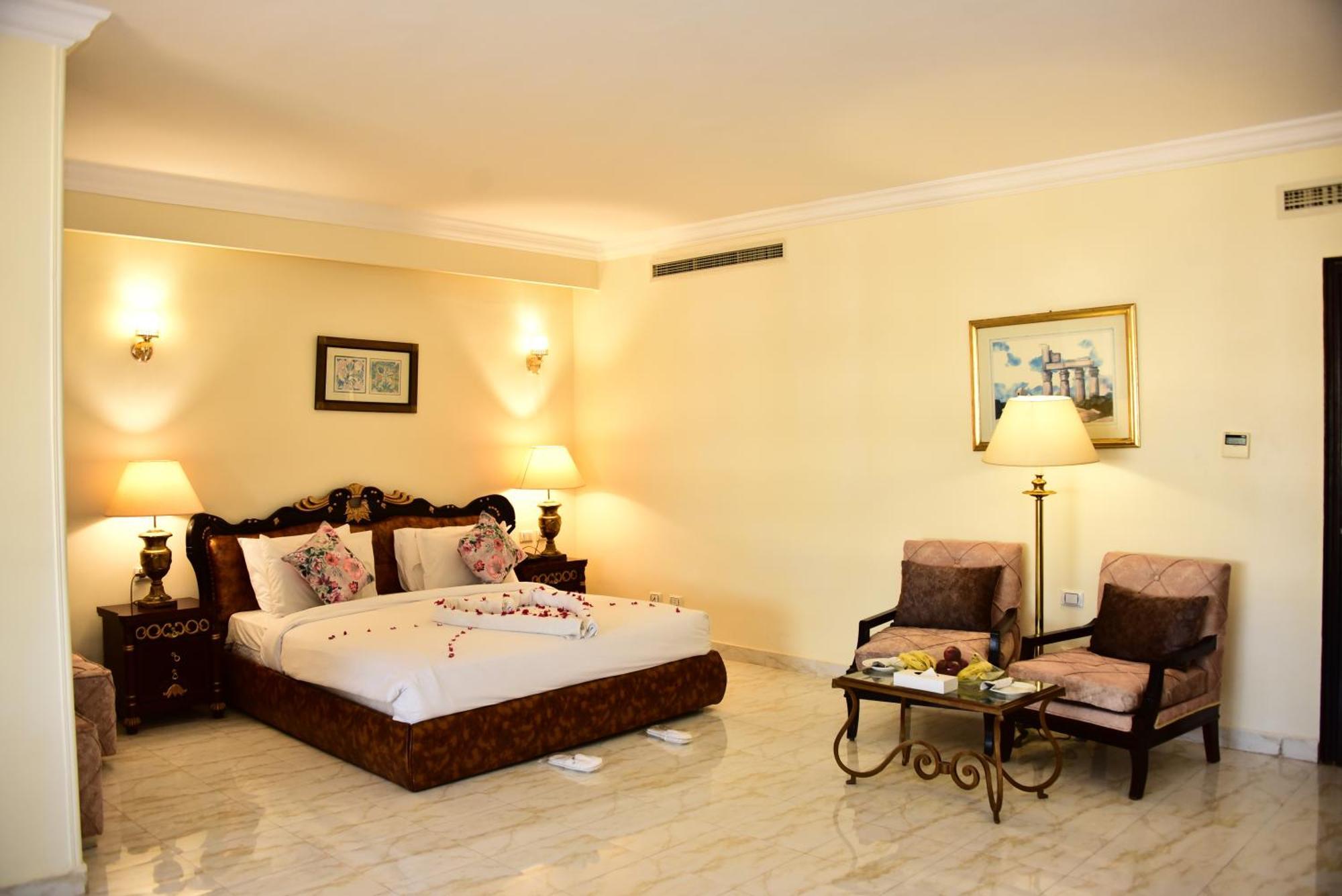Junior Suite,1692971311:JPEG
