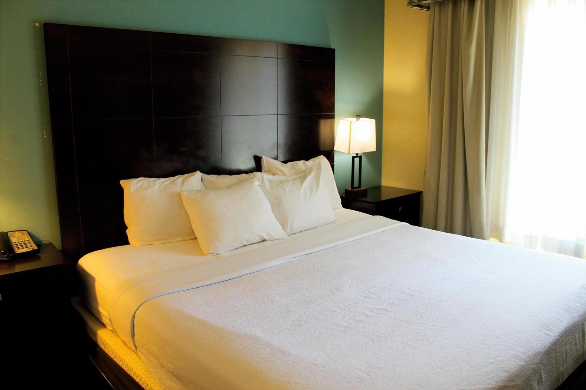 King Room,1694538038:JPEG